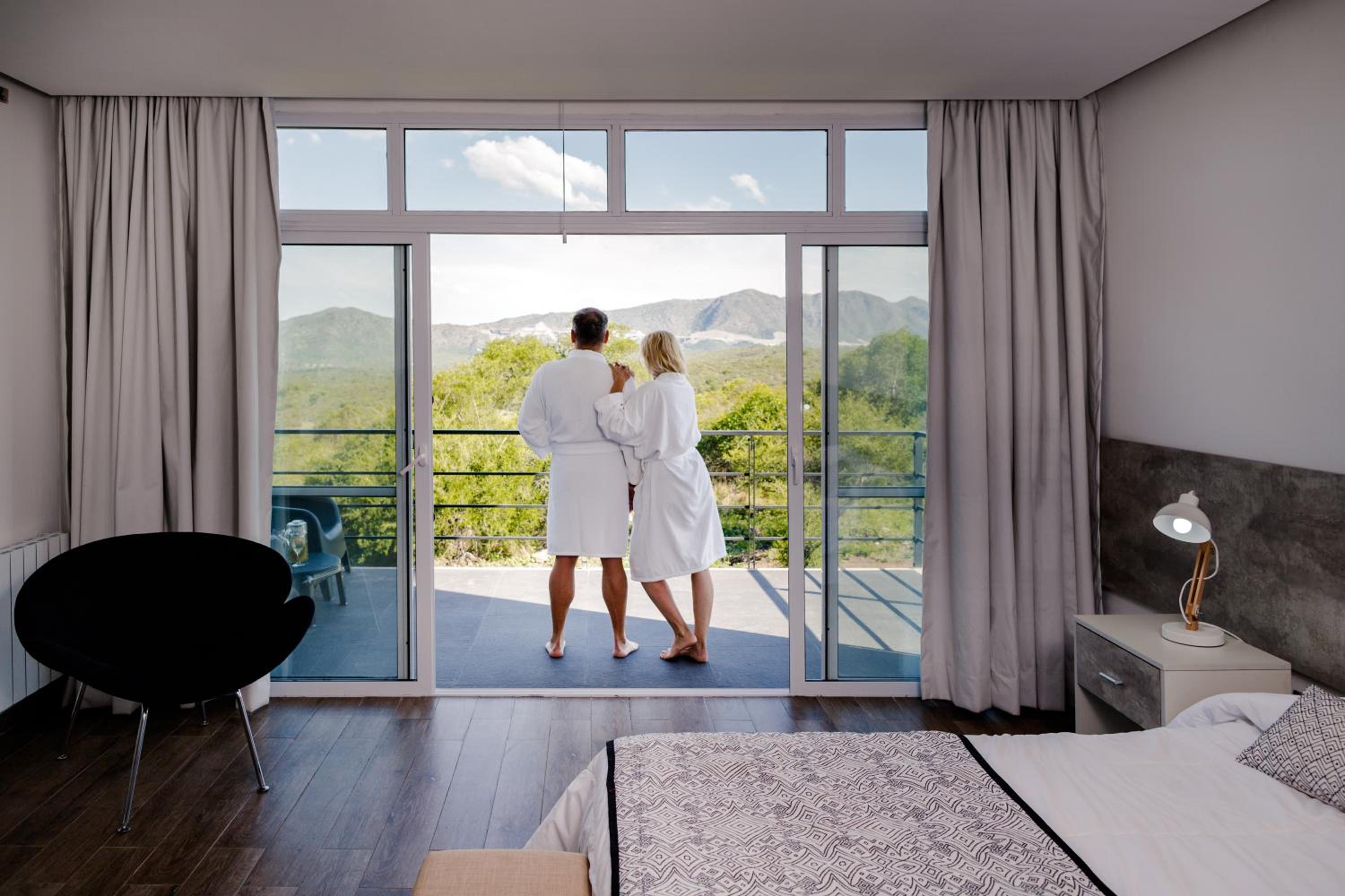 Superior Double or Twin Room with Mountain View photo 3