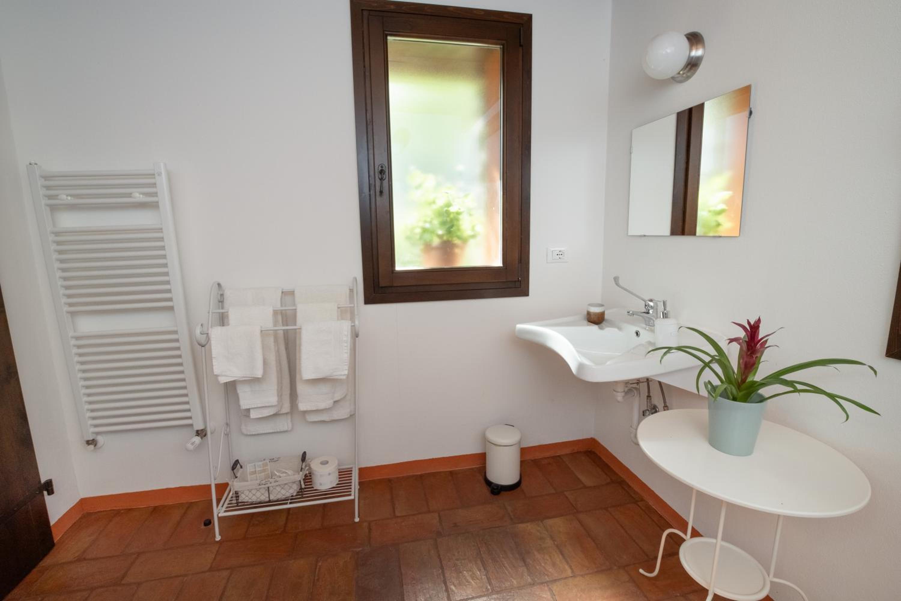 Double Room - Photo 4