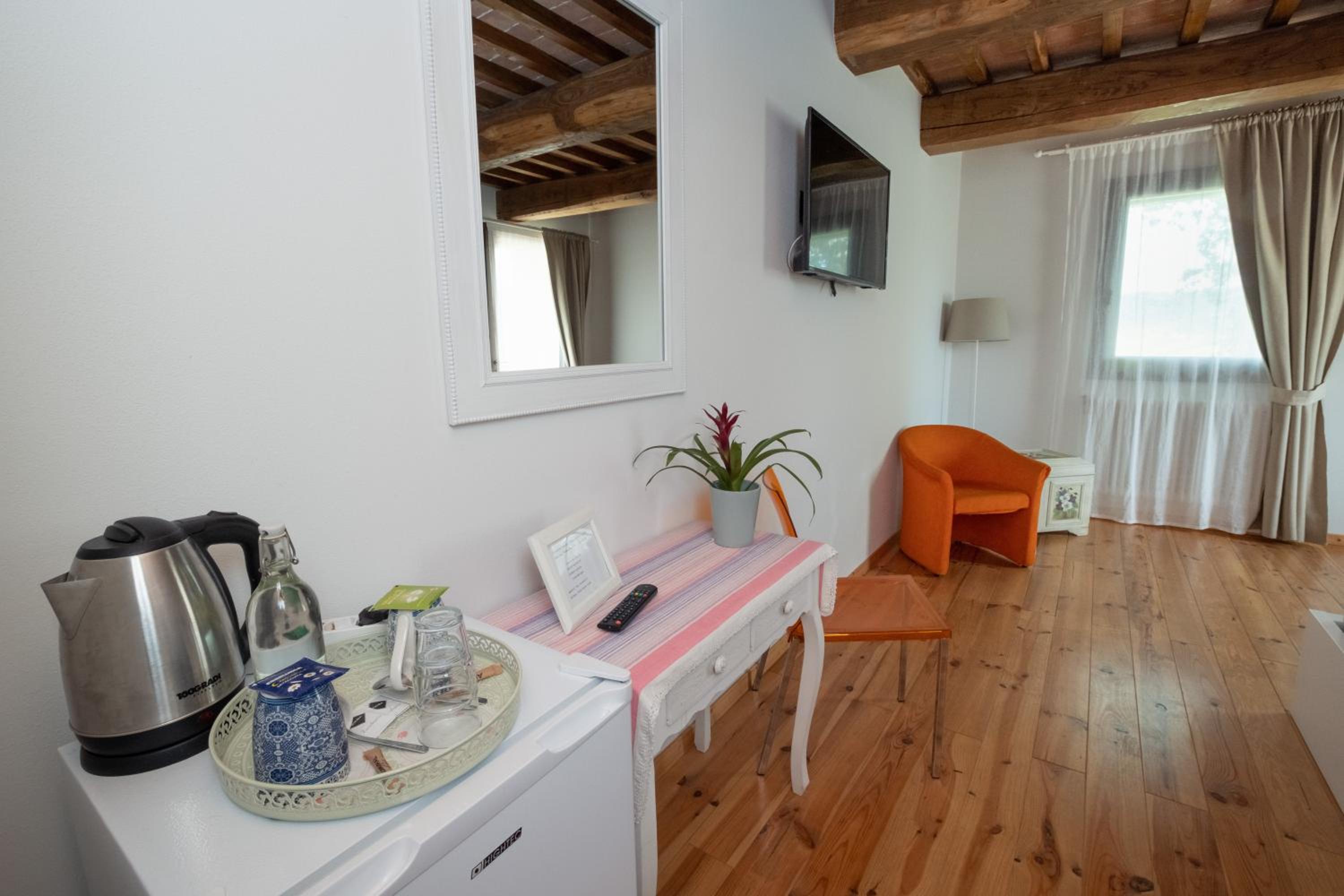 Double Room - Photo 11