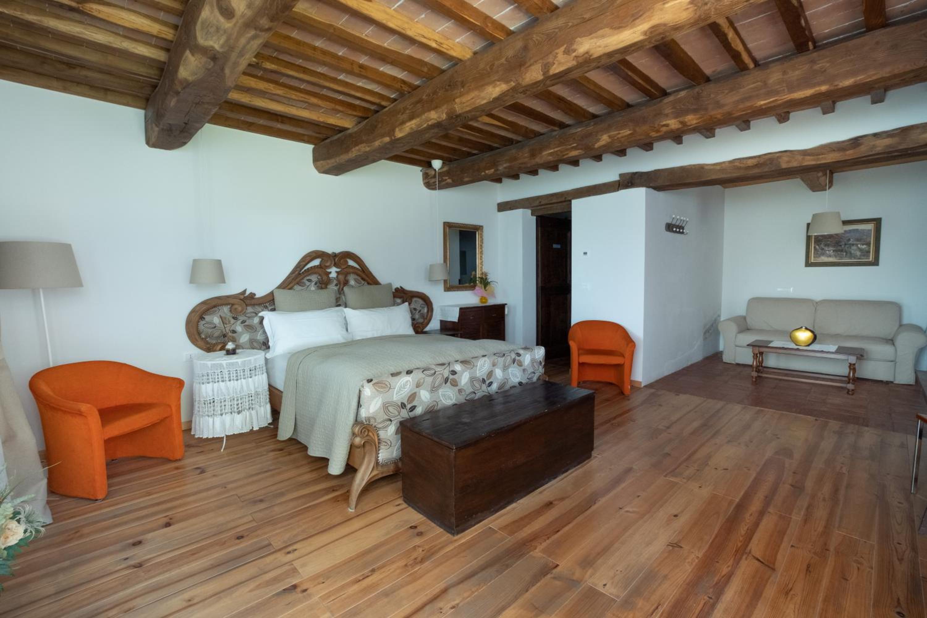 Suite - Photo 7