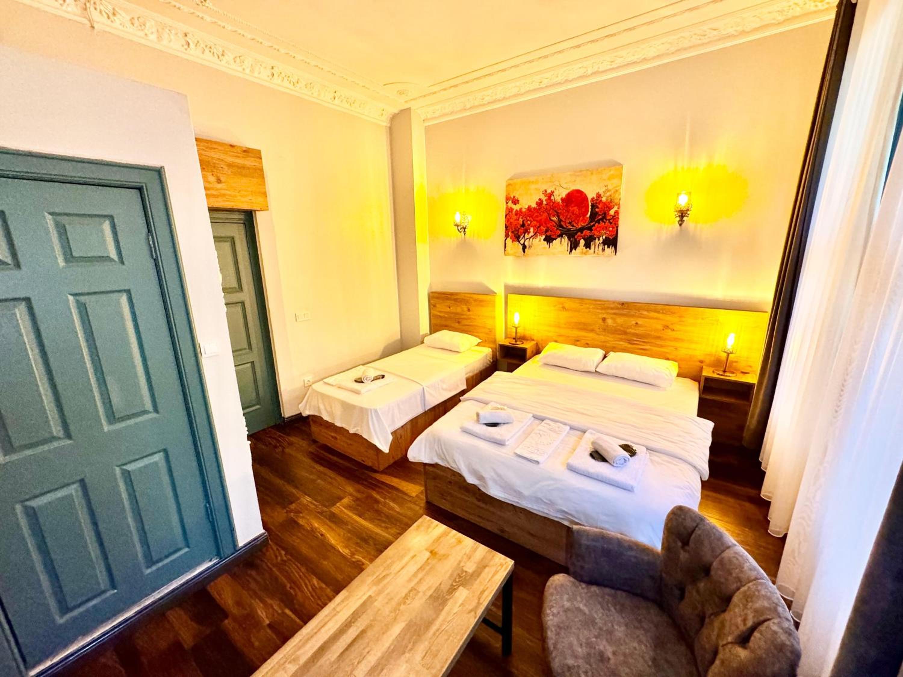 Standard Triple Room photo 2