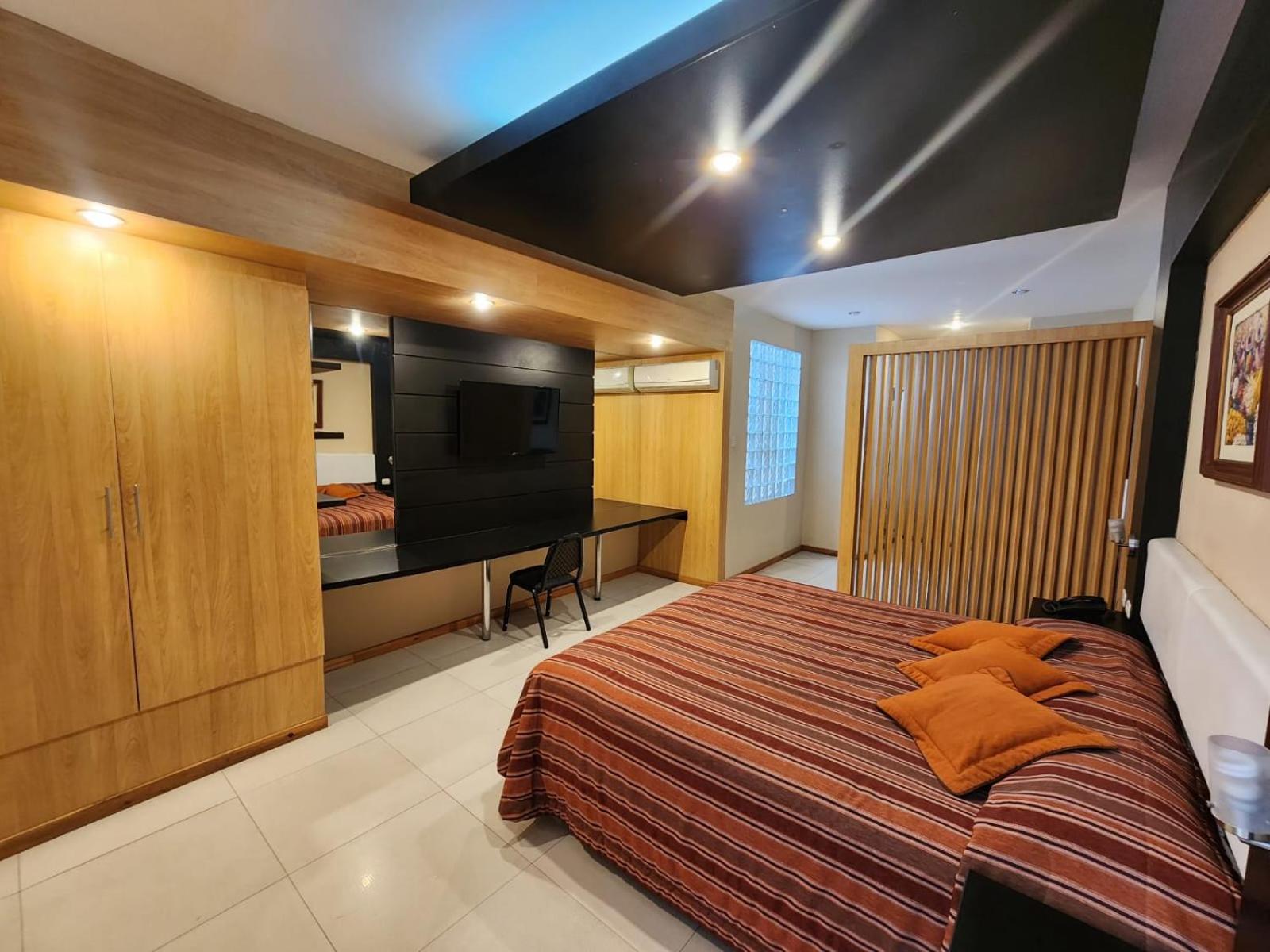 Suite photo 1