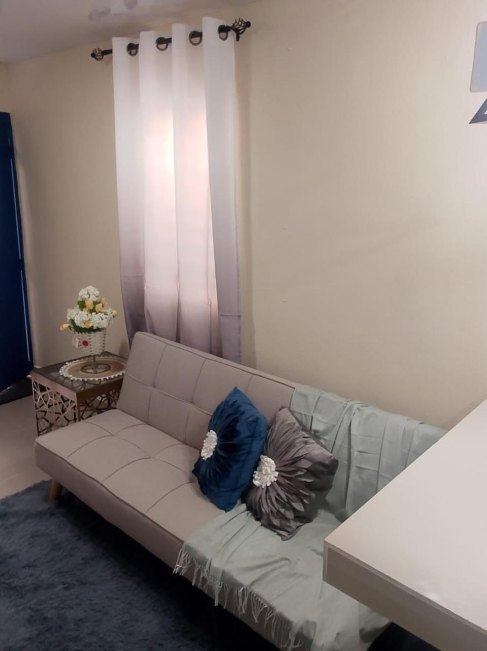 One-Bedroom House photo 1