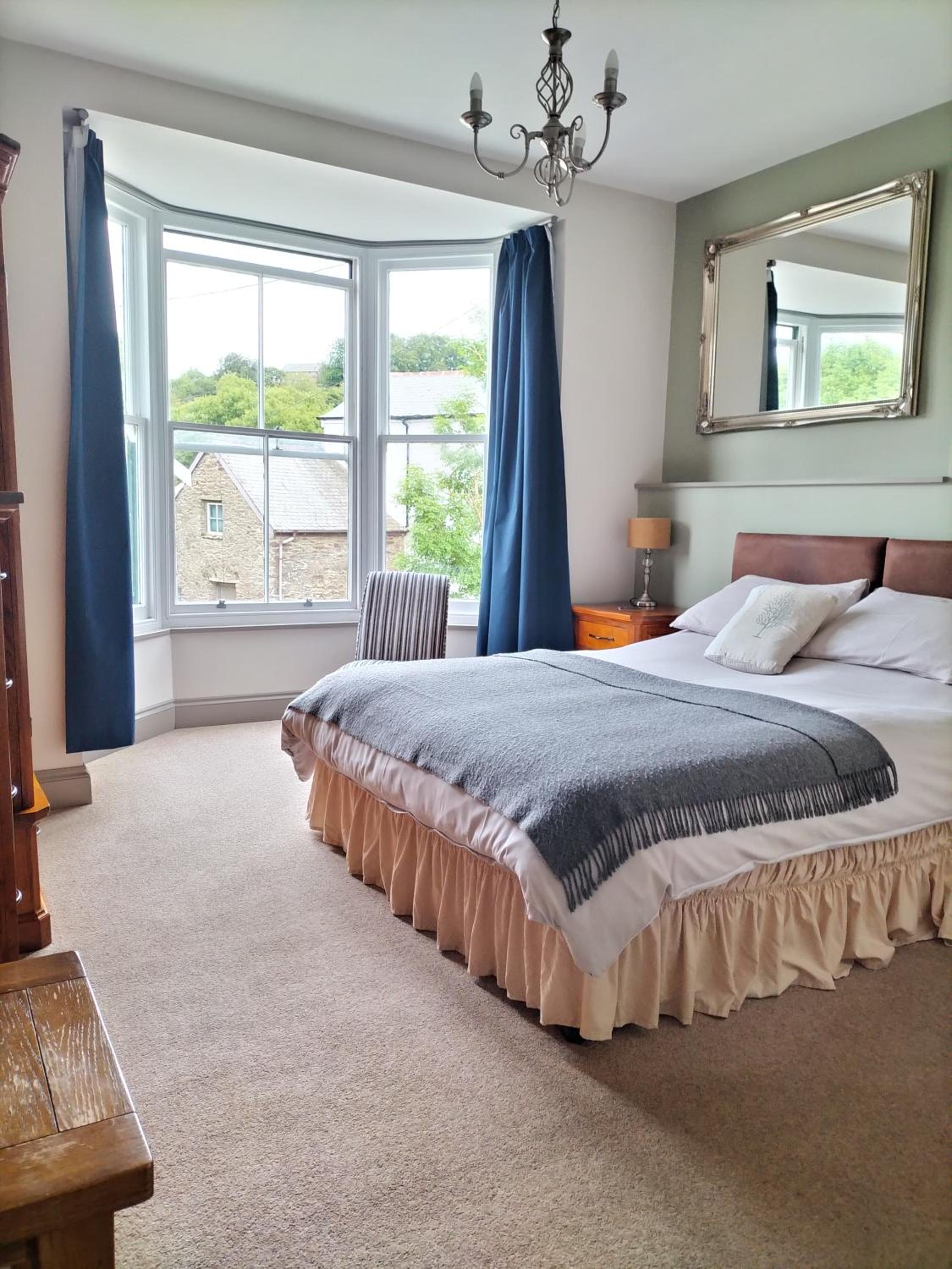 Deluxe Double or Twin Room photo 2