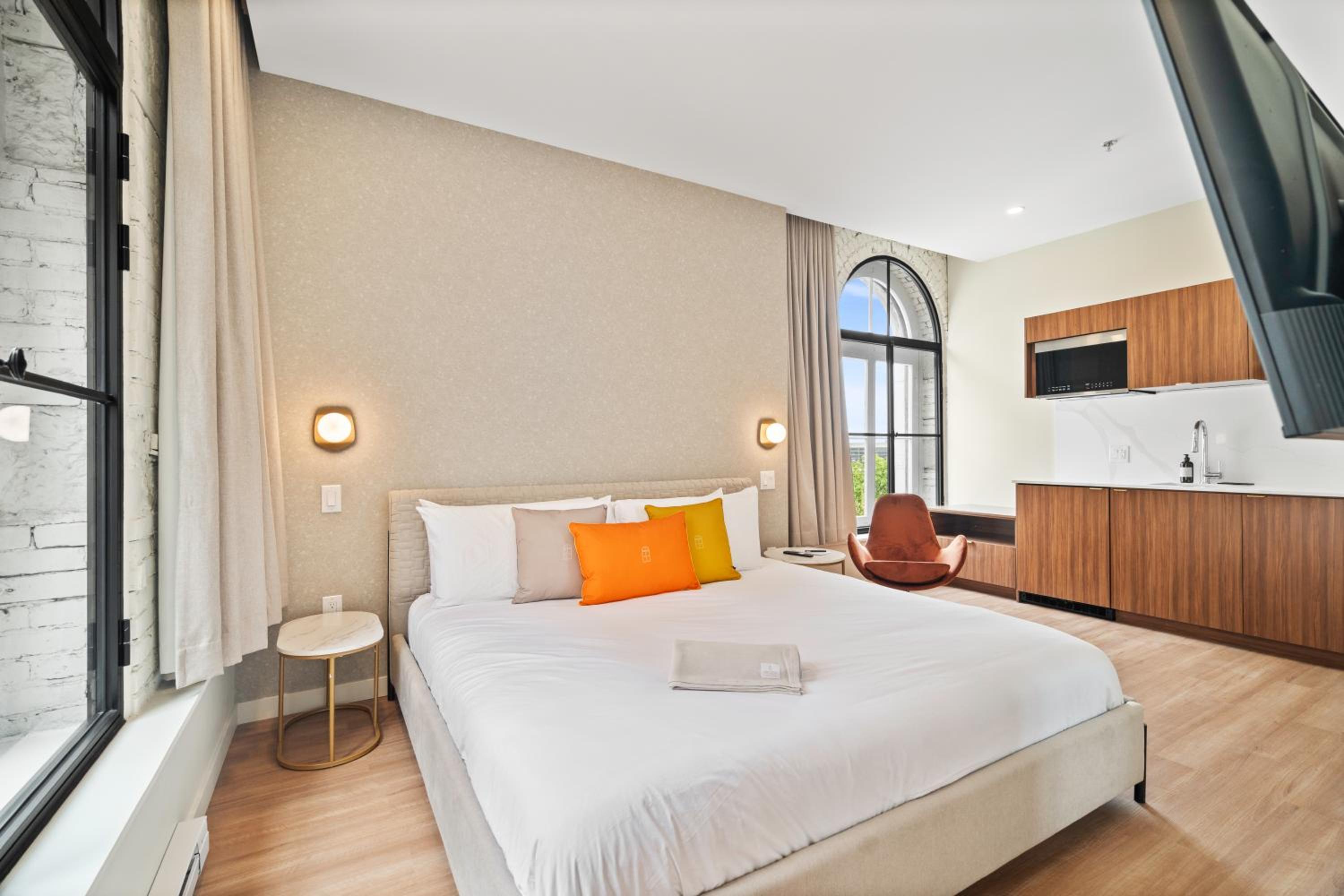 Standard King Room