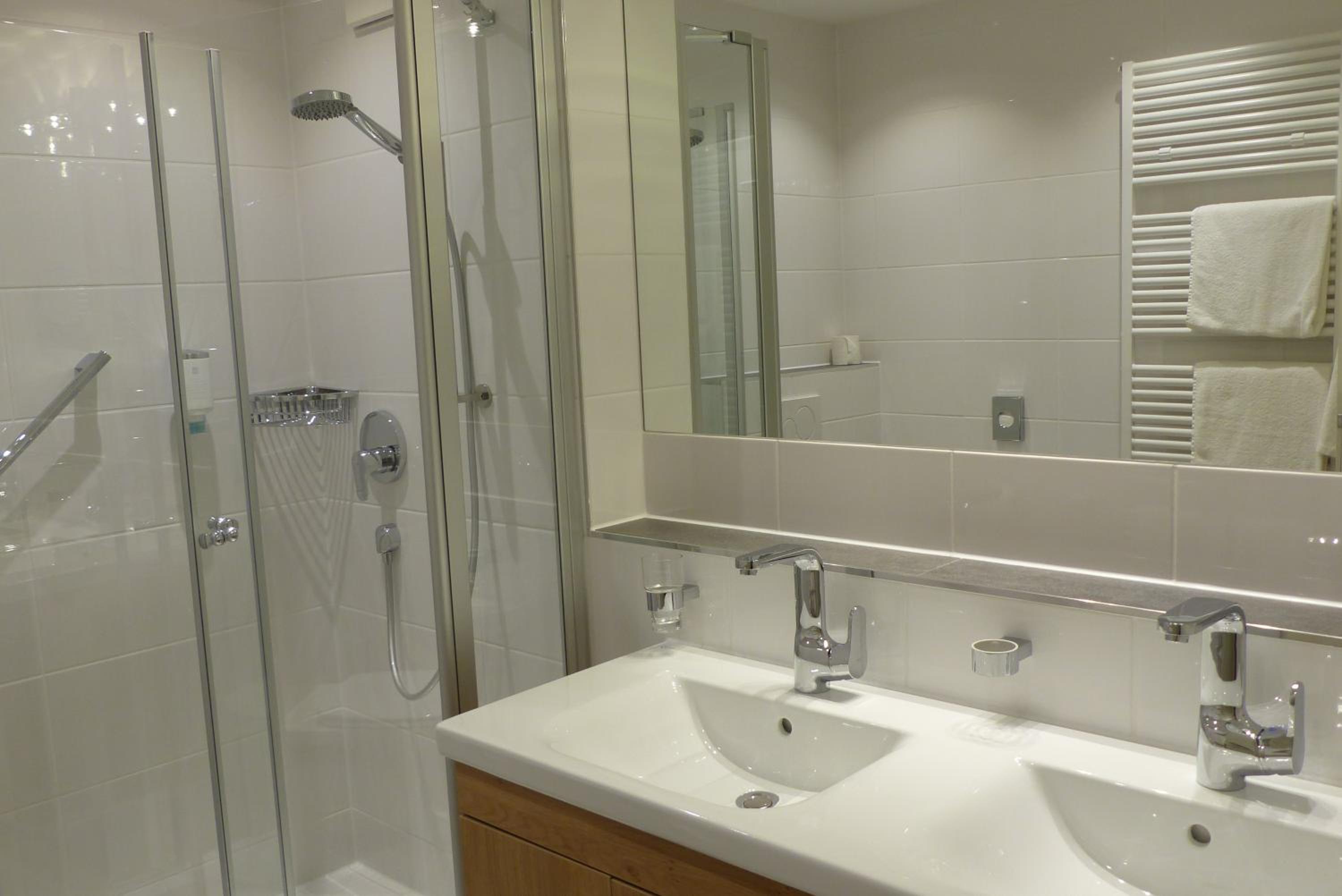 Double Room with Balcony - Photo 5