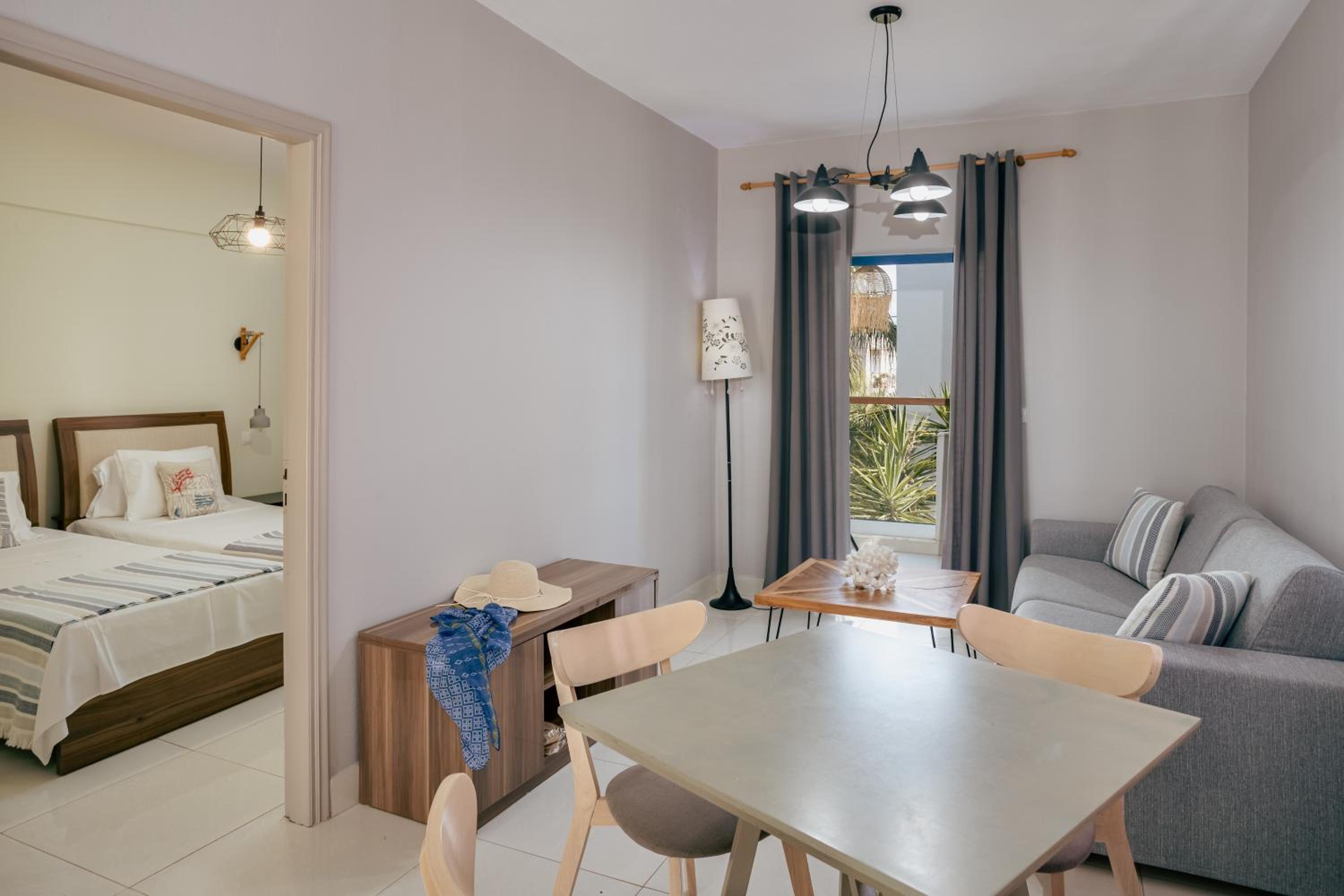 Quadruple Apartment