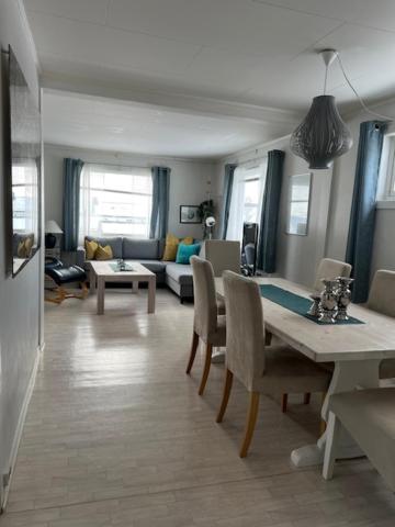 Three-Bedroom Apartment photo 1