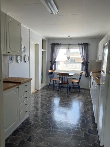 Three-Bedroom Apartment photo 2