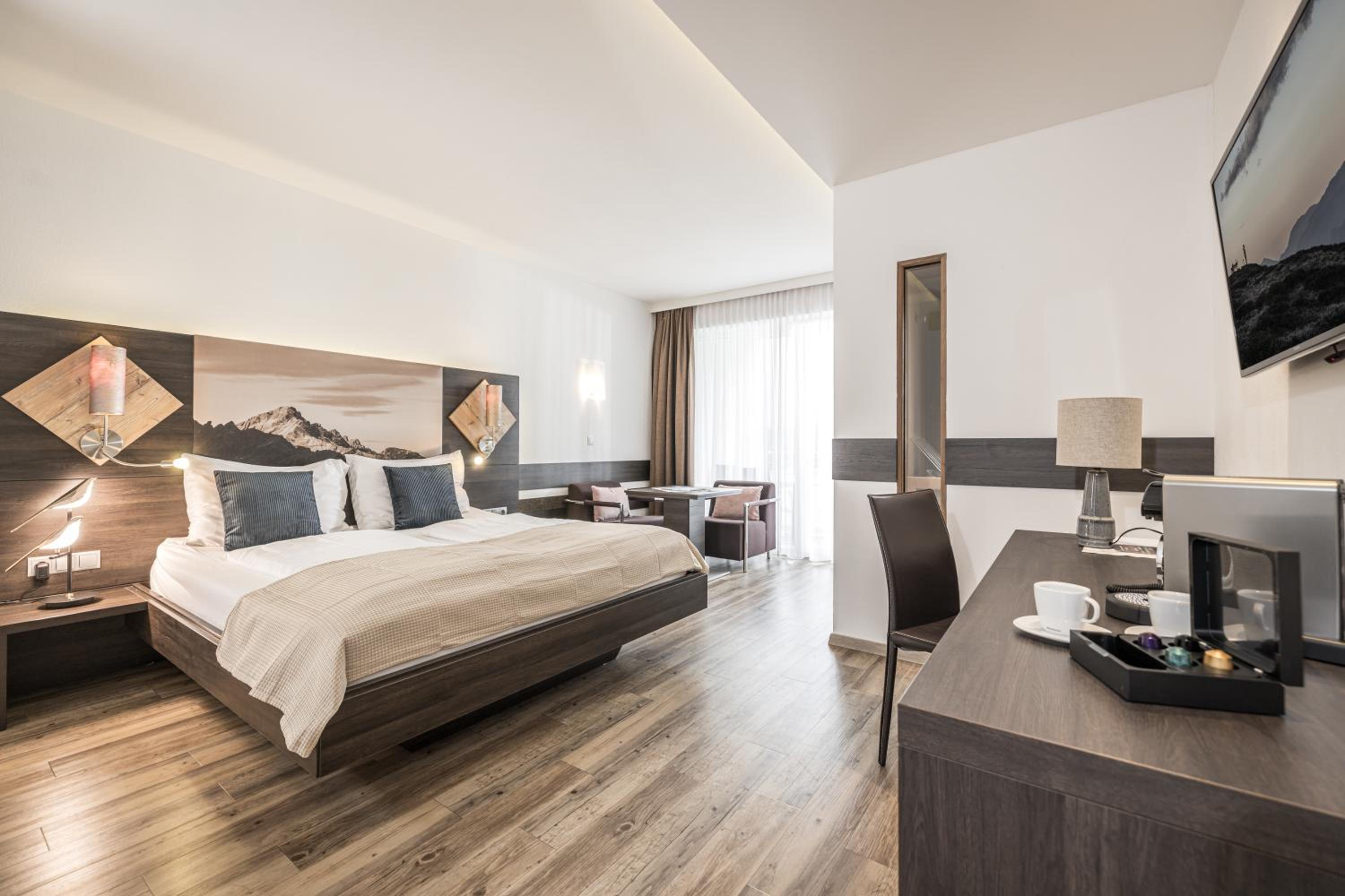 Suite with Spa Access photo 1