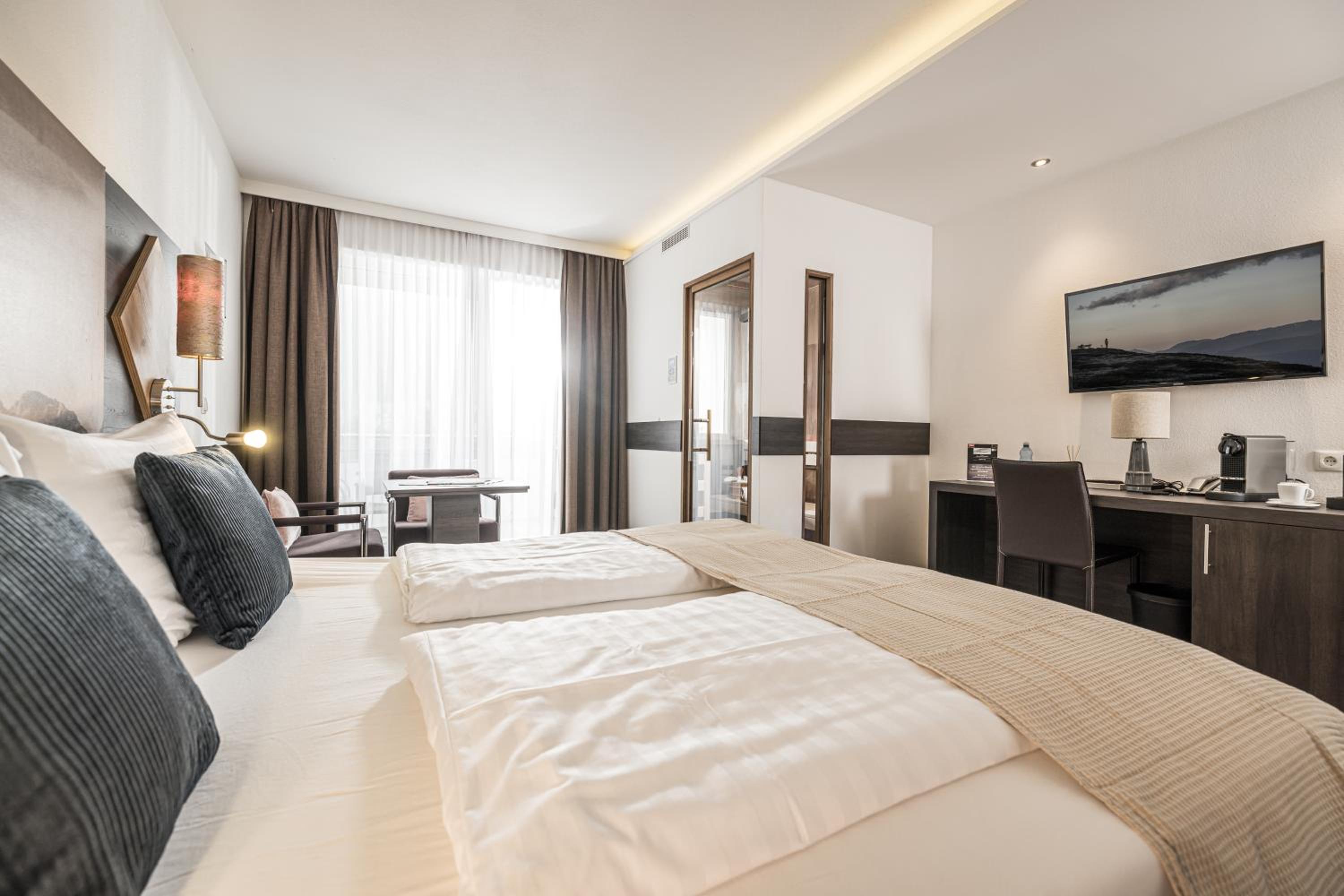 Junior Suite with Mountain View photo 1