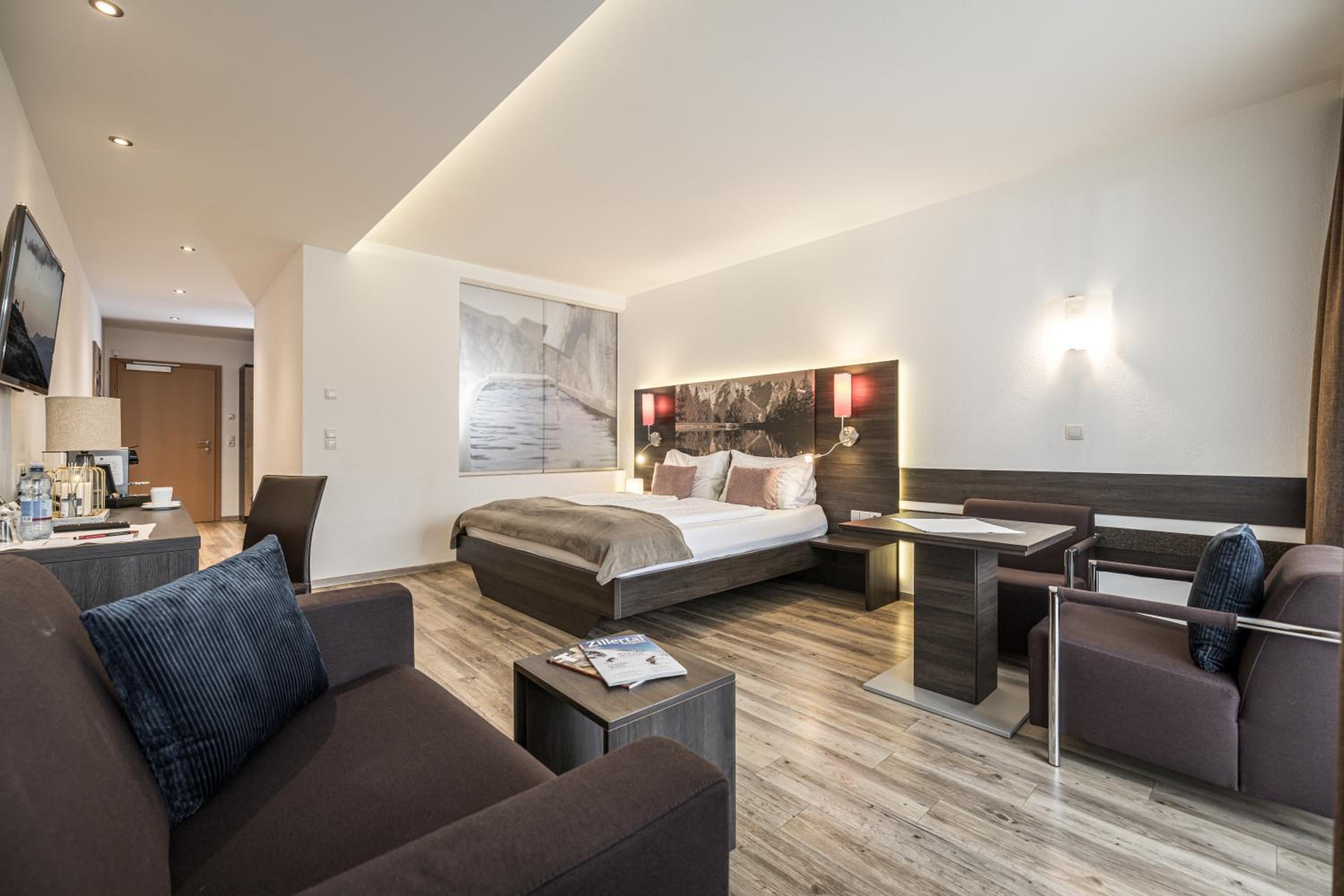 Suite with Mountain View photo 1