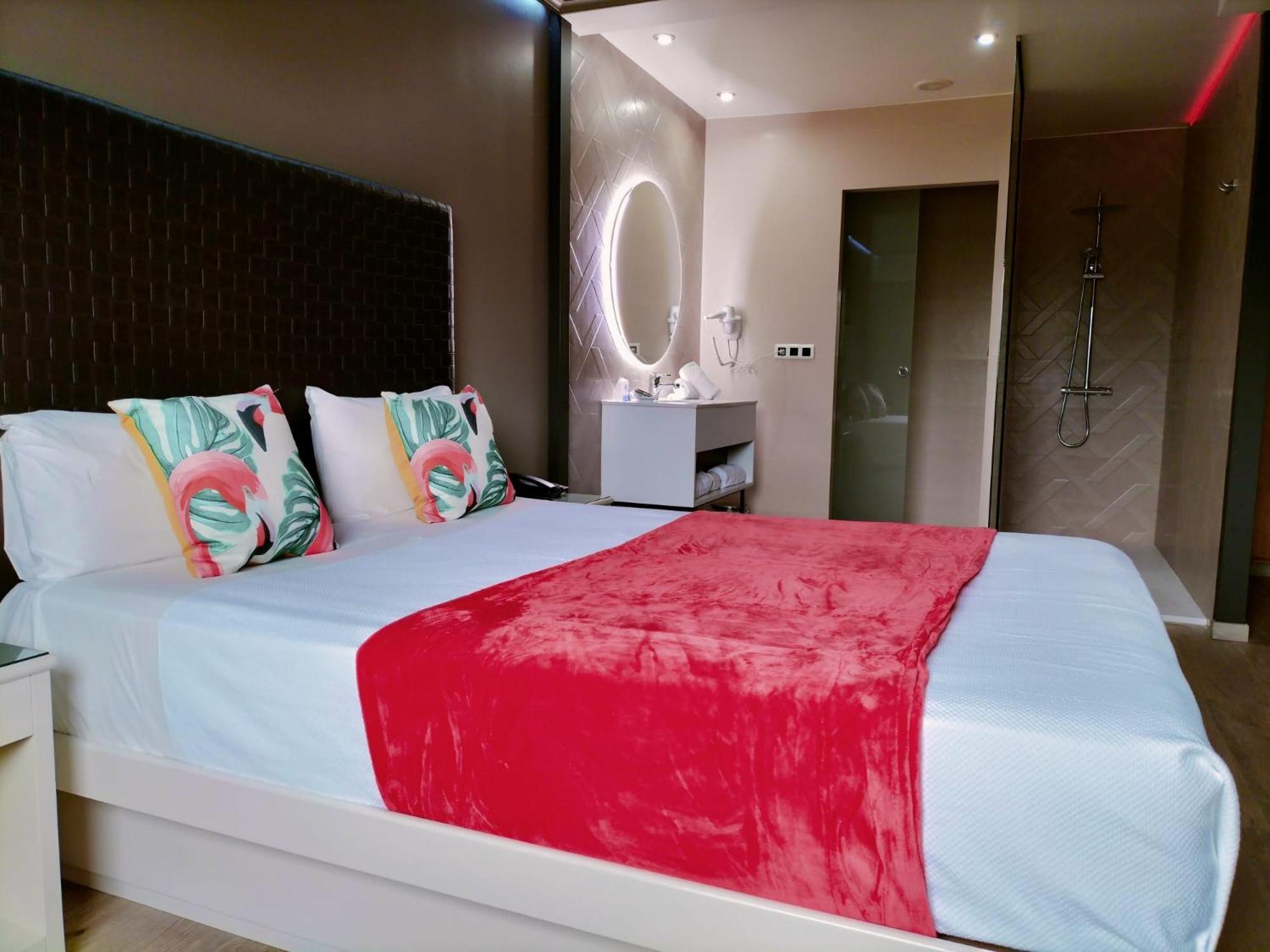 Deluxe Double Room photo 2