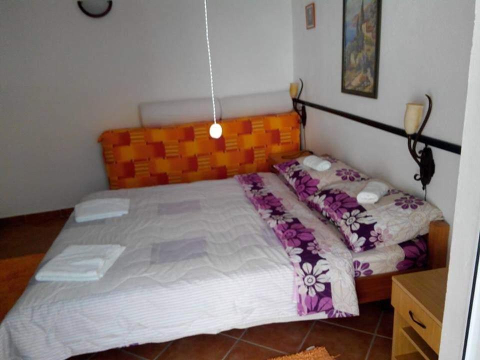 One-Bedroom Apartment with Balcony