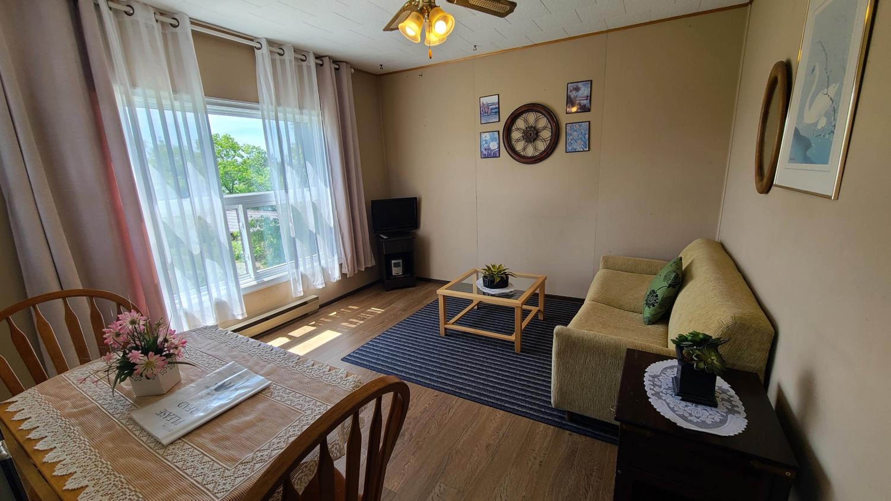 One-Bedroom Bungalow photo 2
