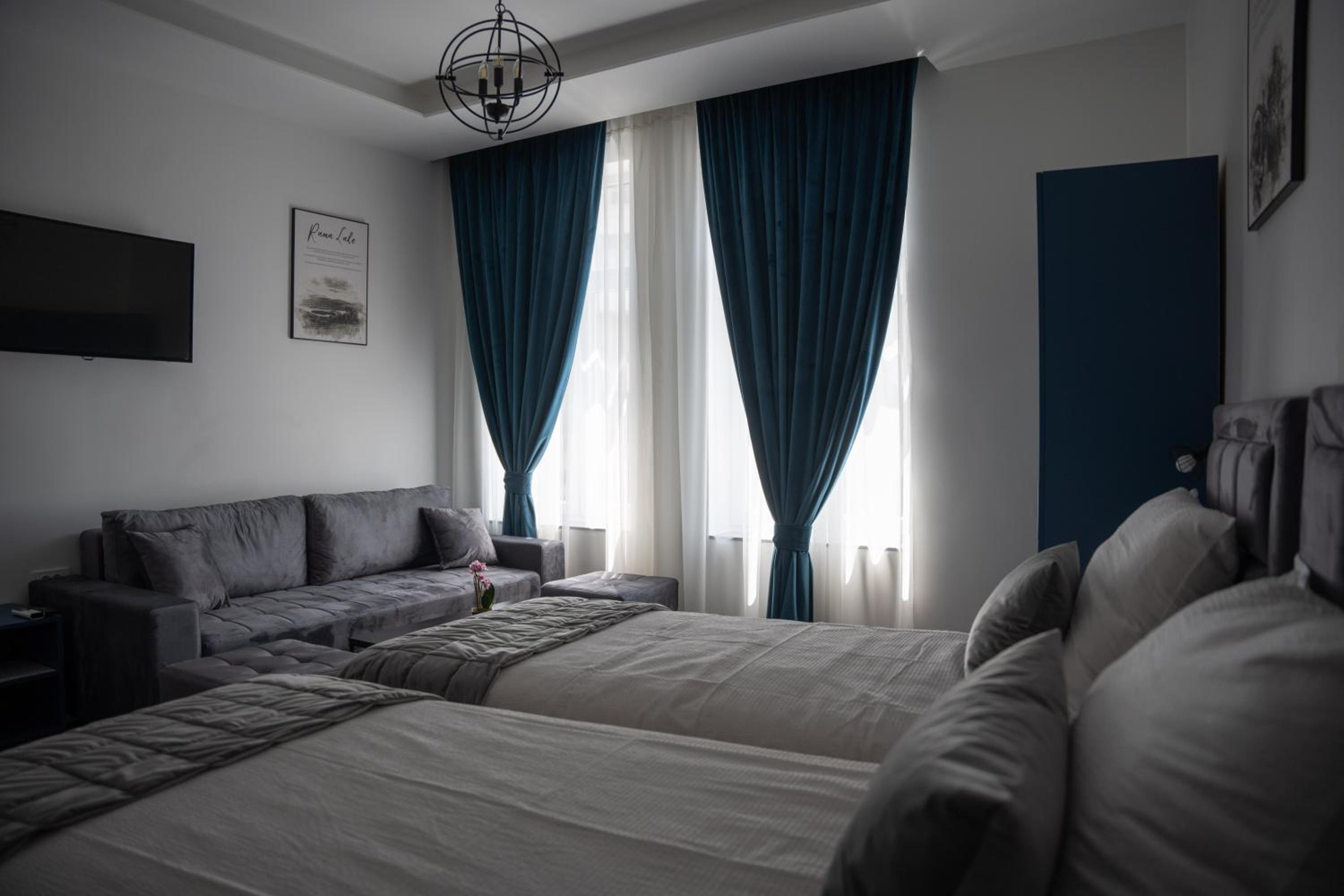 Studio Apartment photo 2