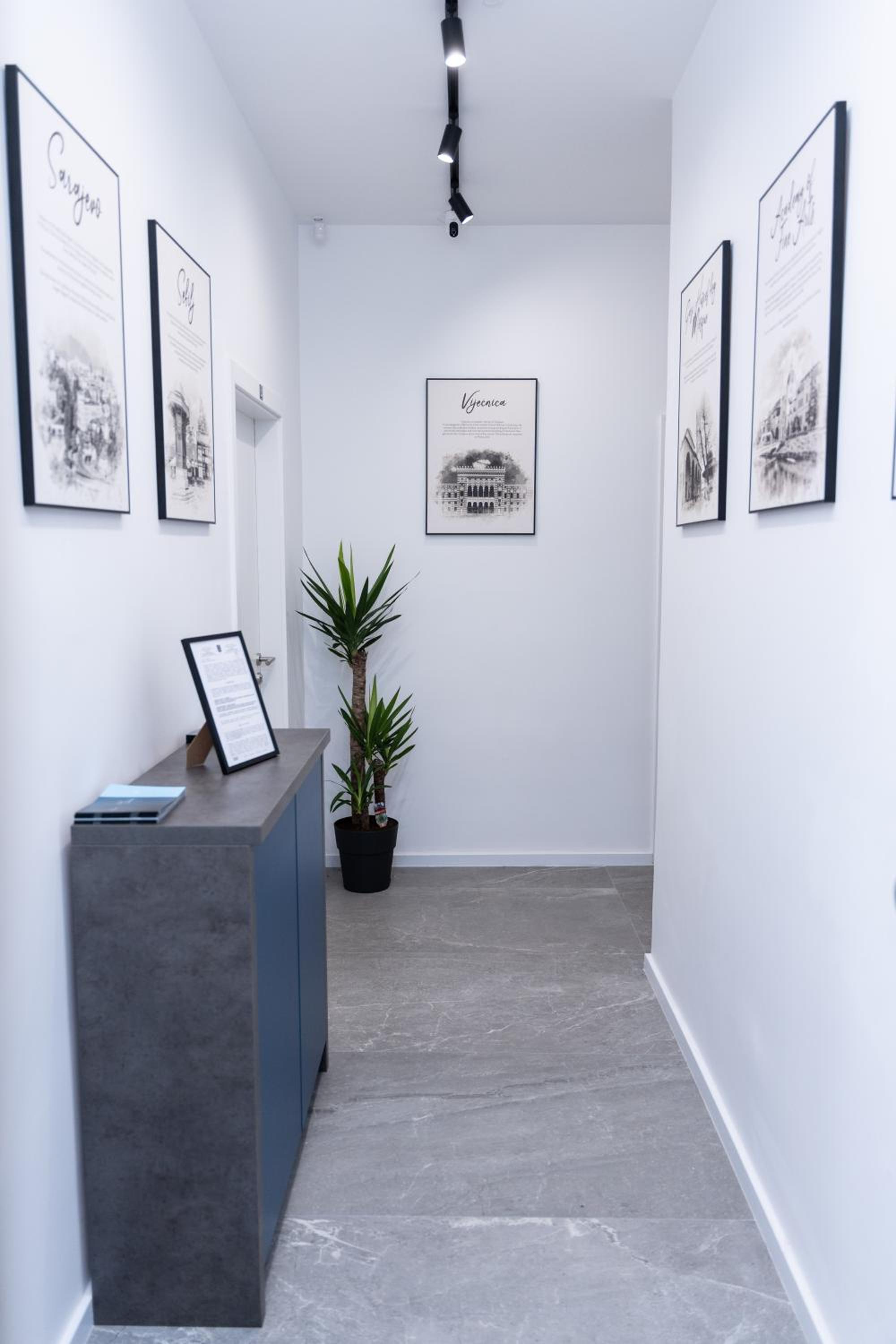 Studio Apartment photo 3