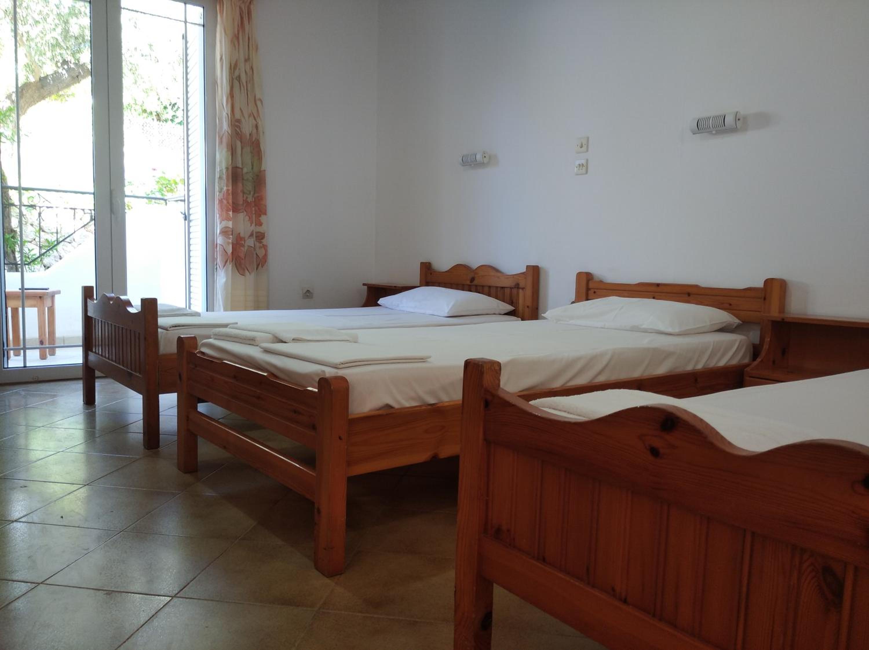 Triple Room with Bathroom