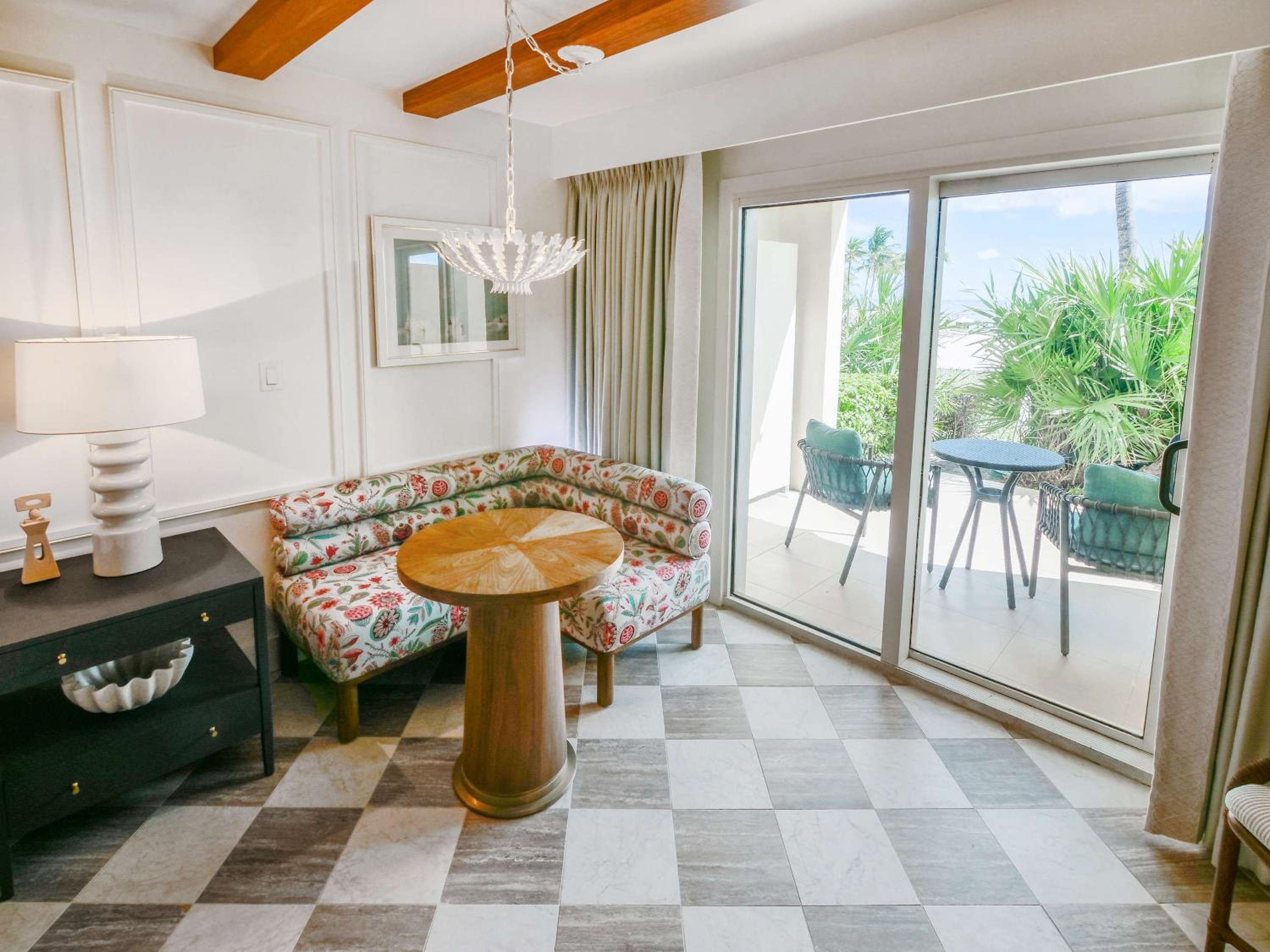 King Room with Pool View and Walkout Access - Photo 5