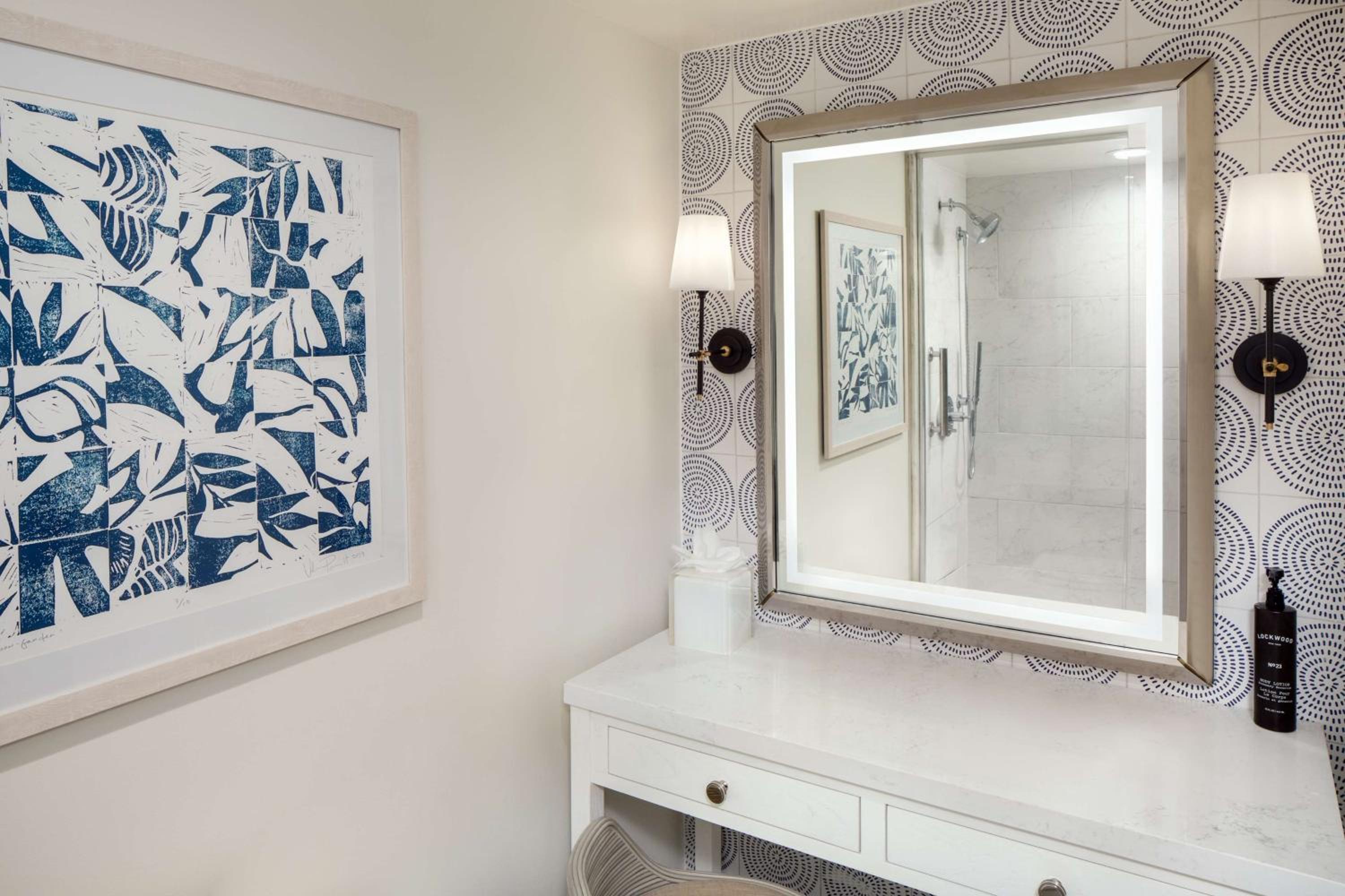 King Suite with Terrace and Partial Ocean View - Photo 8