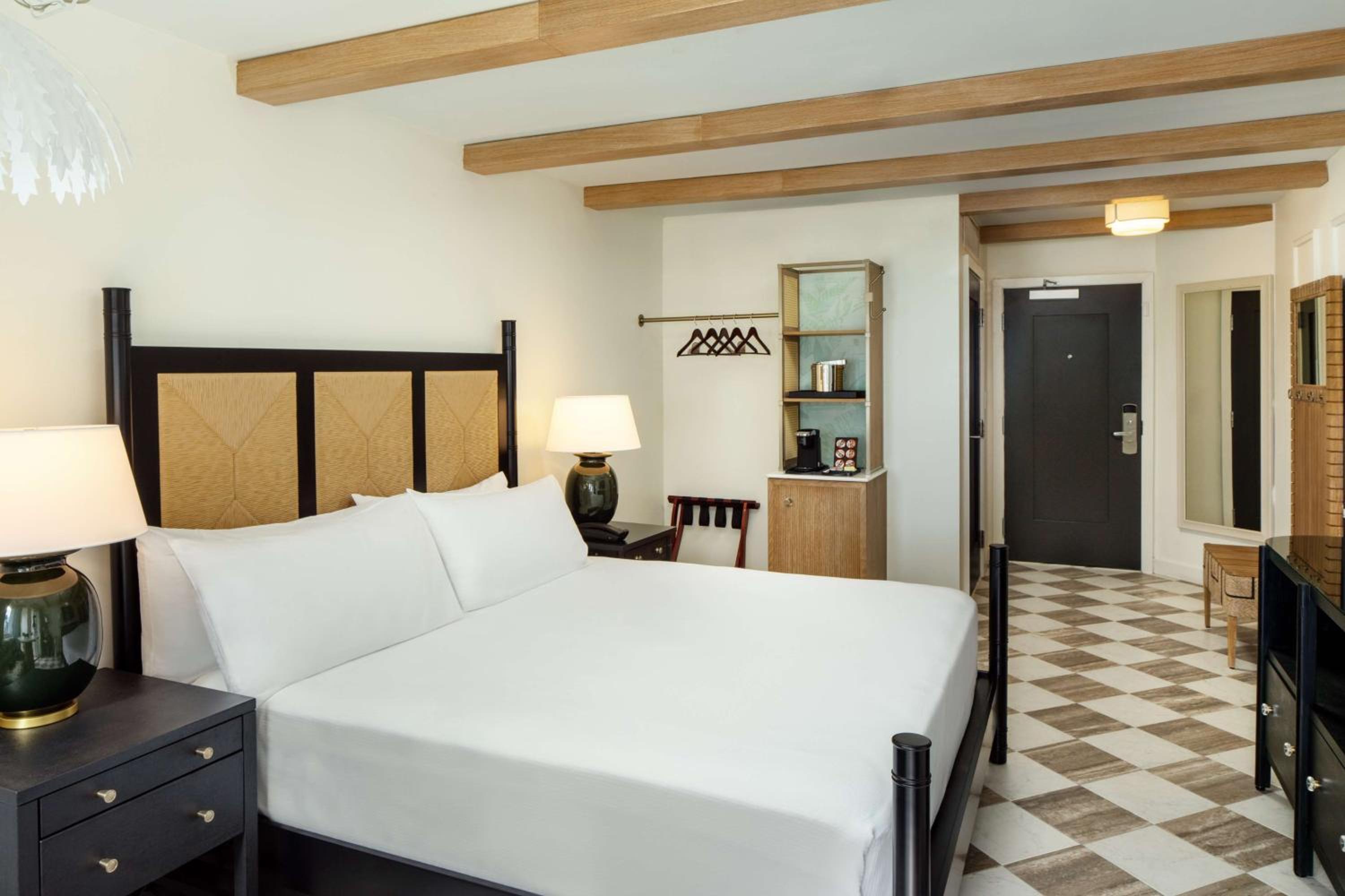 King Room with View - Photo 4