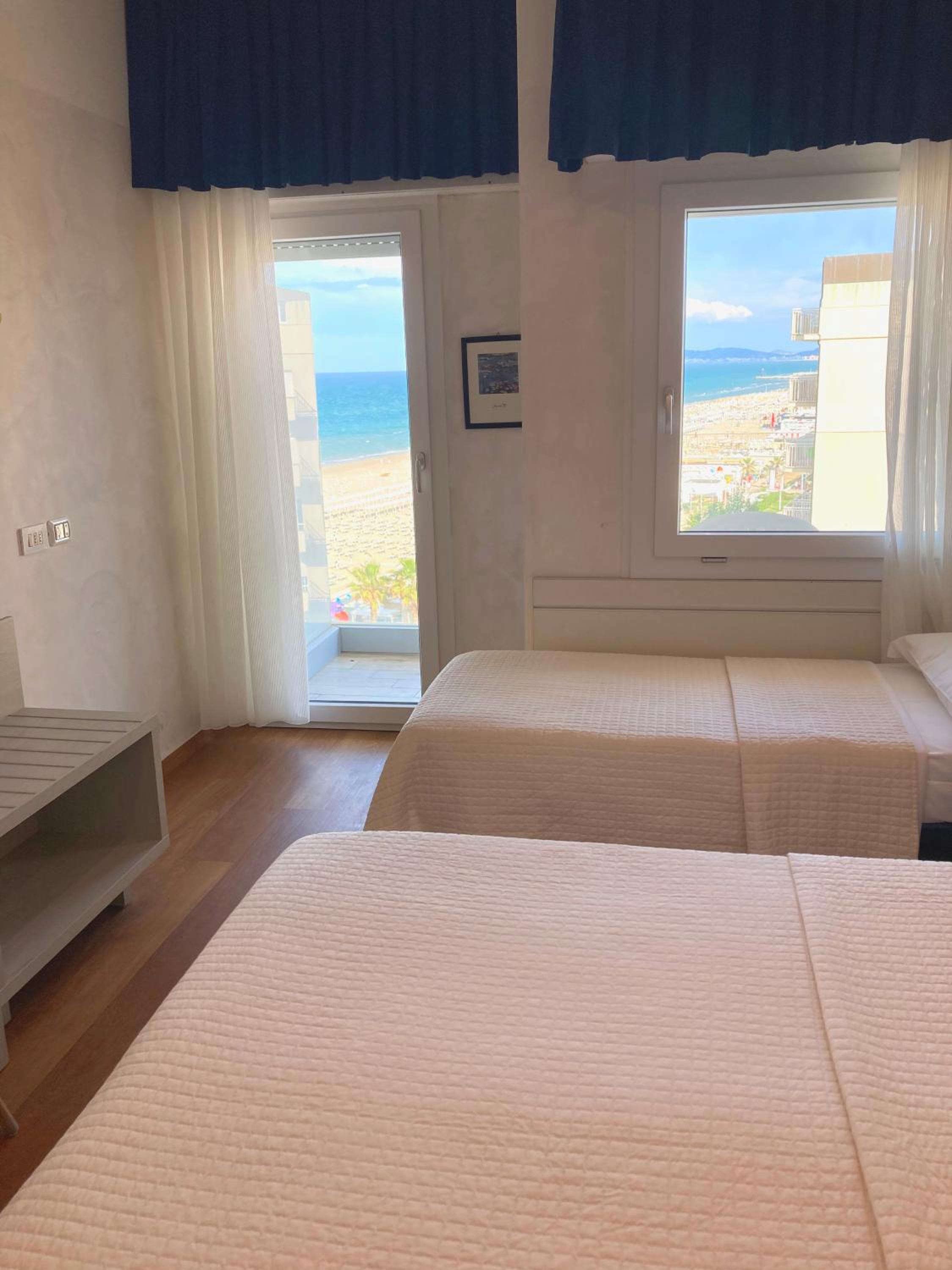 Double or Twin Room with Balcony and Sea View