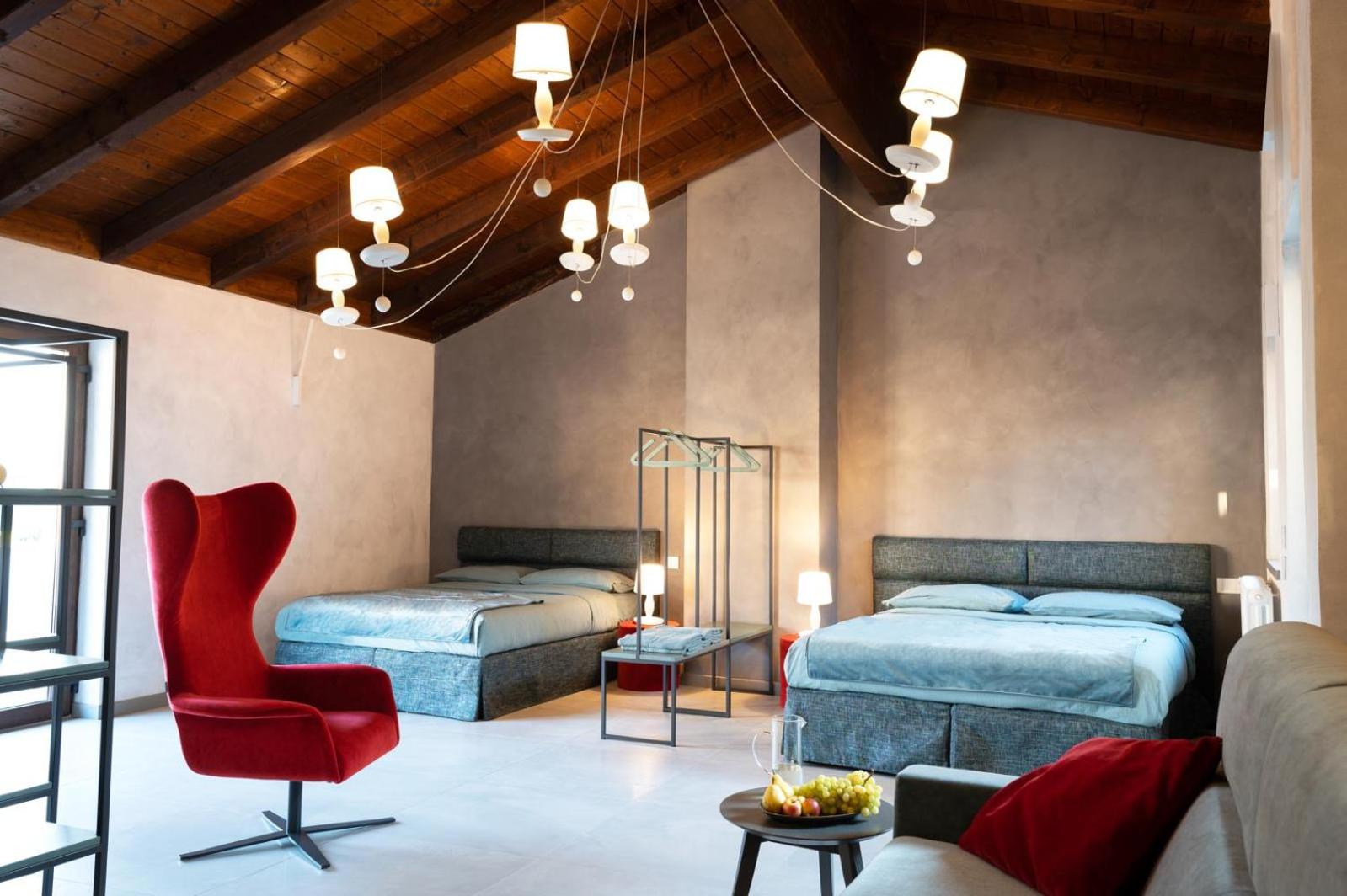 Quadruple Room with Terrace photo 3
