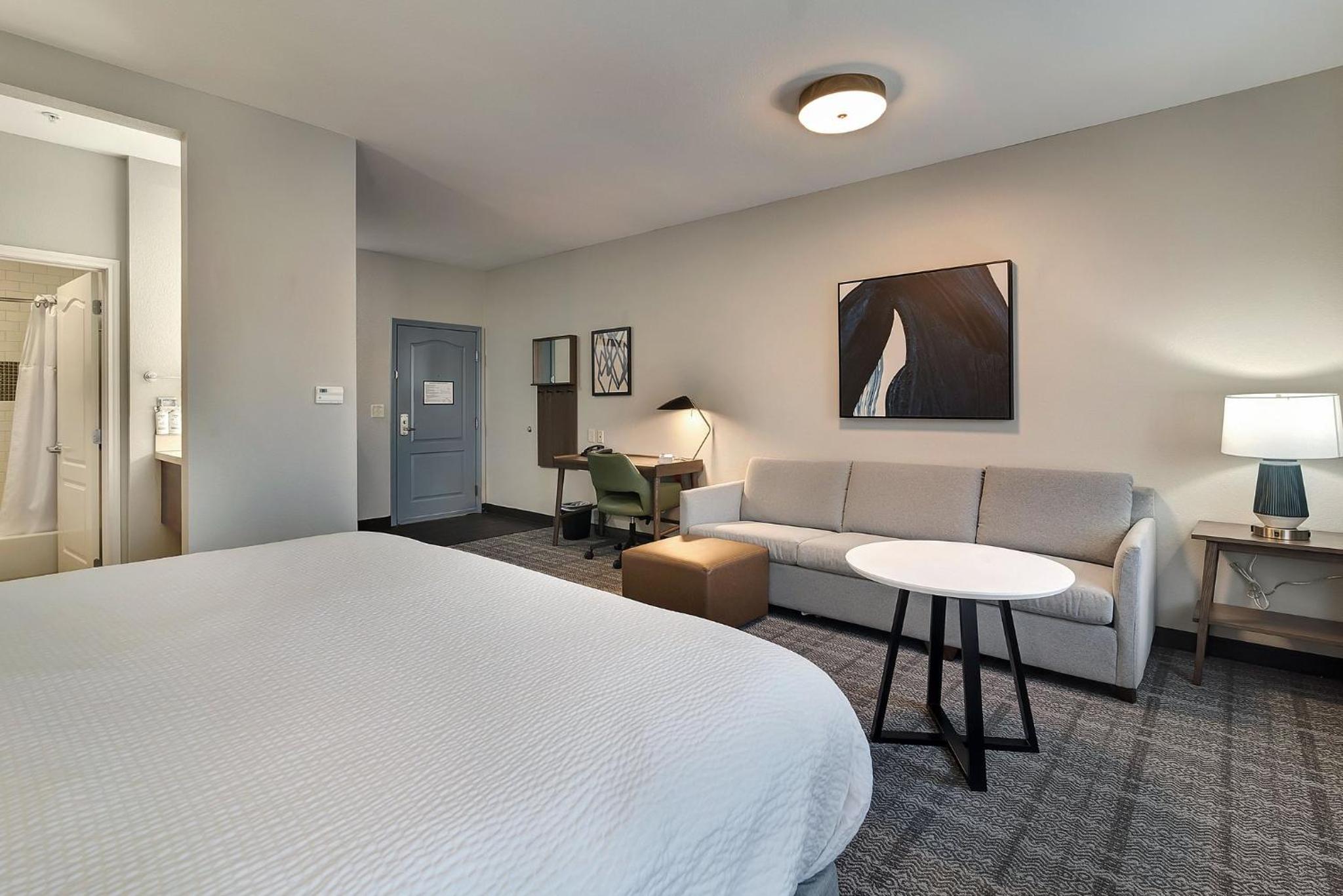 King Studio Suite