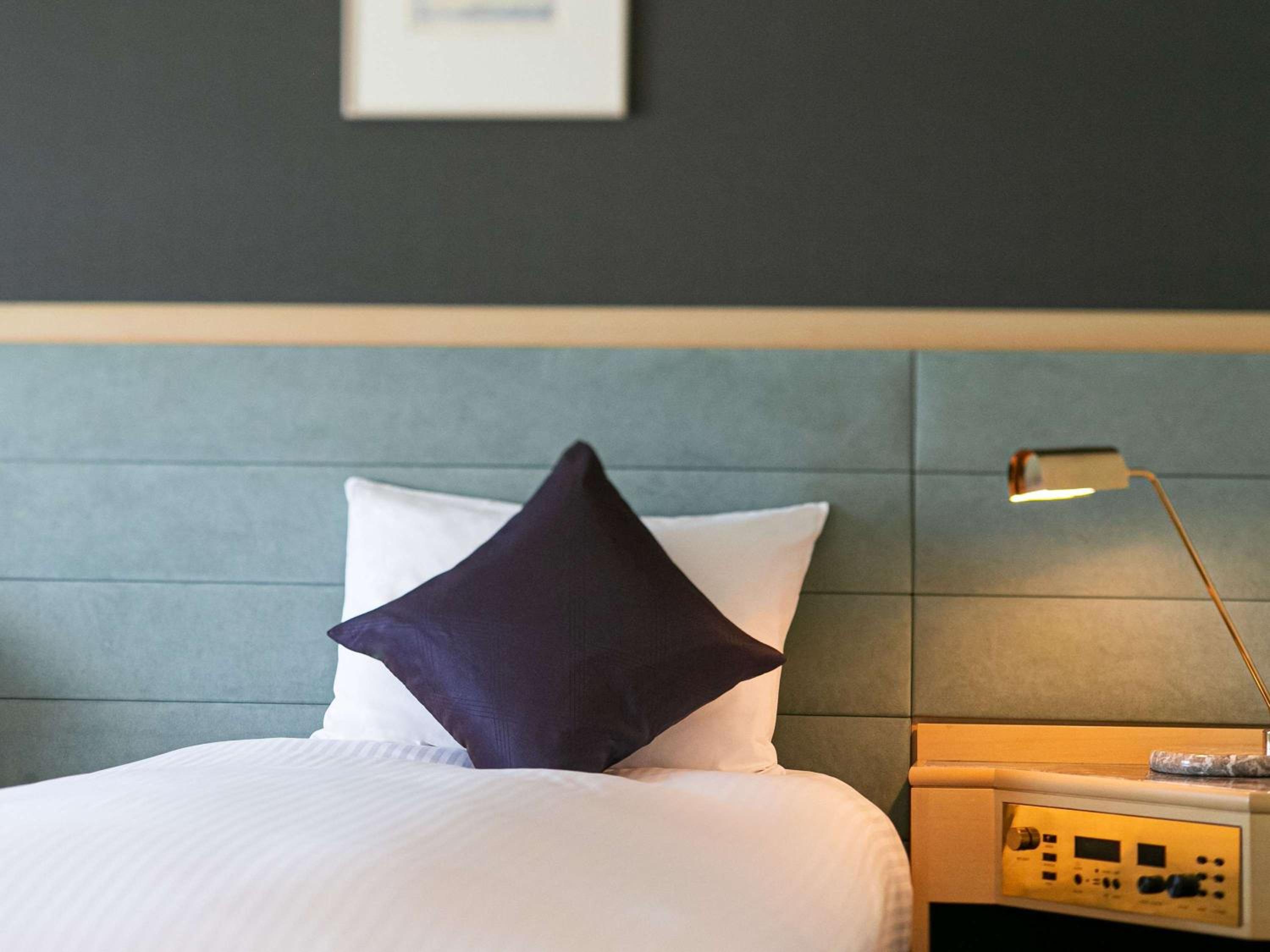 Classic Twin Room with Lounge Access