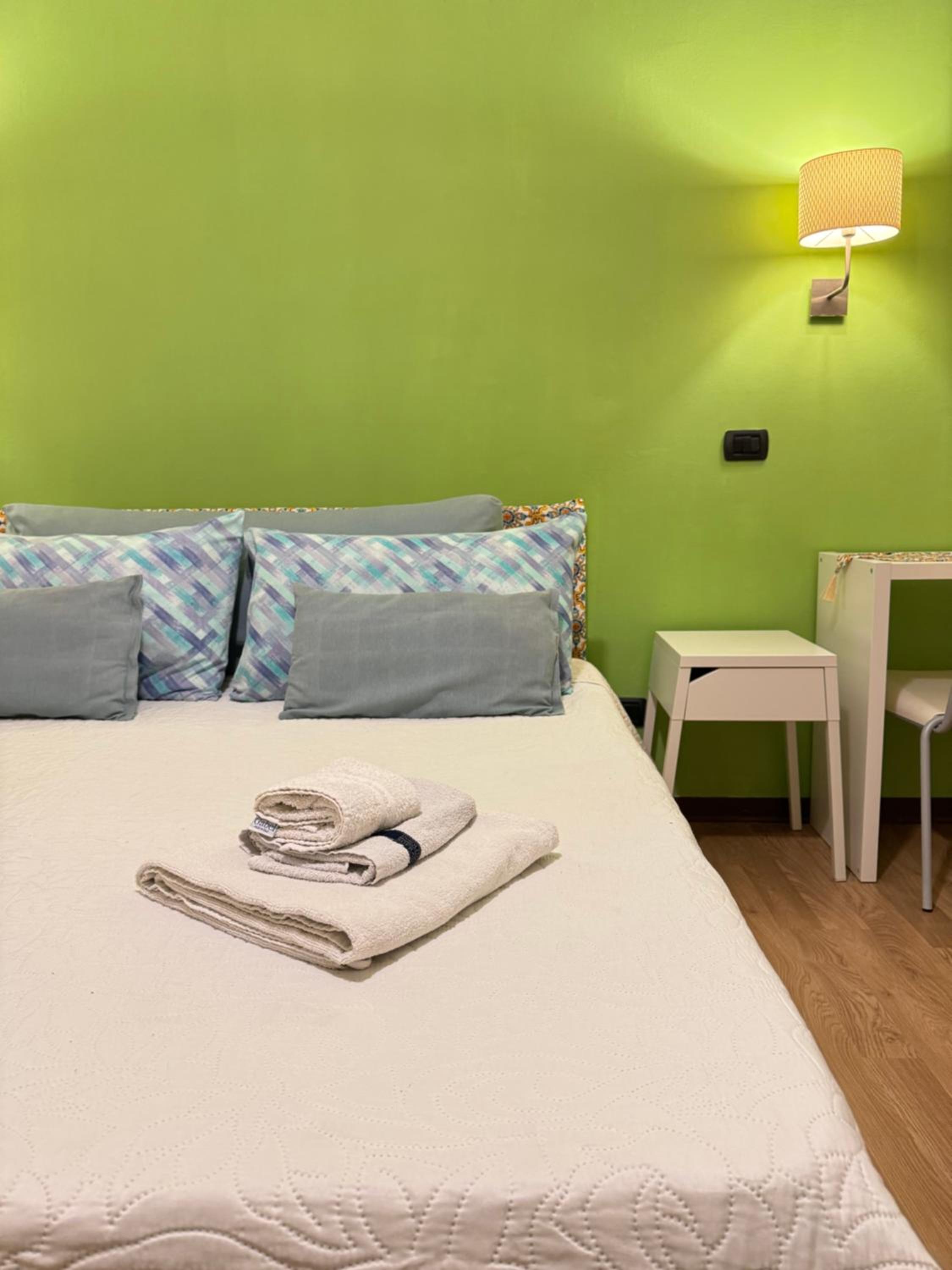 Triple Room with Private Bathroom - Photo 3