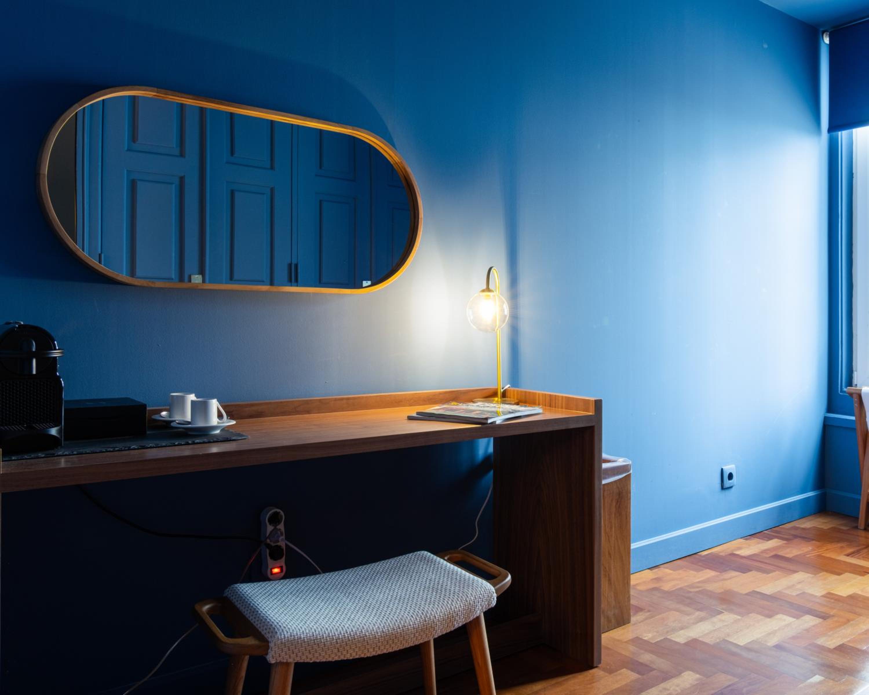 Deluxe Double Room with City View photo 2