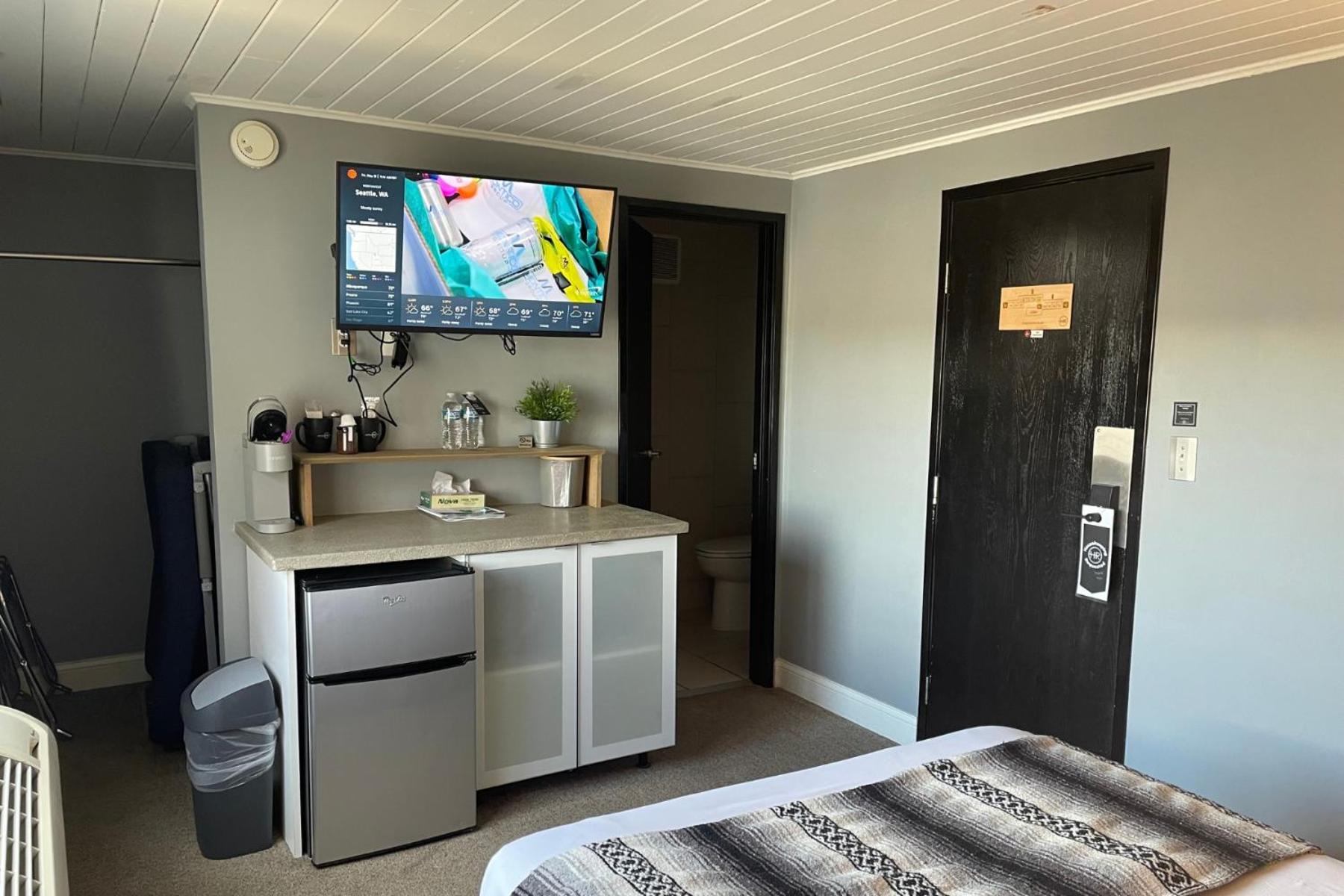 Small Double or Twin Room photo 2