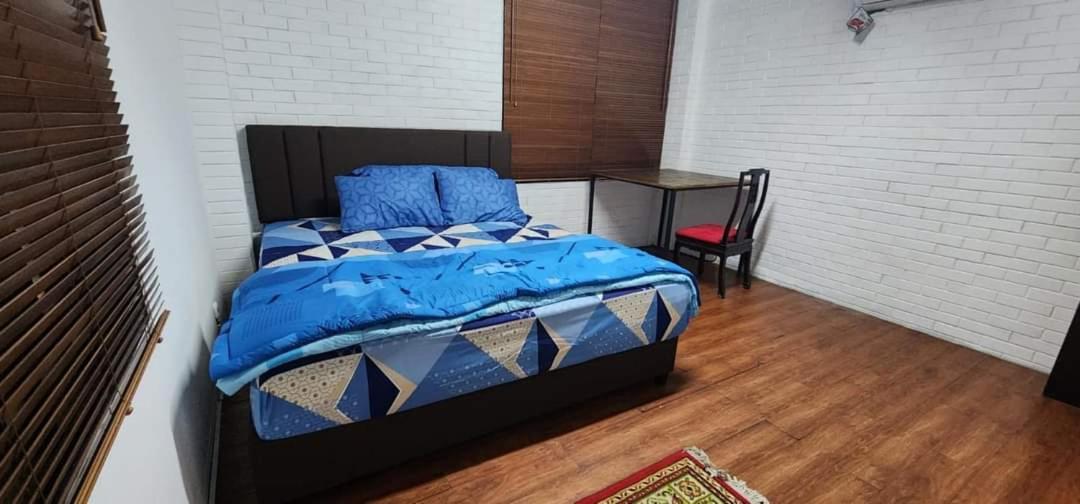 Deluxe King Suite - Photo 8