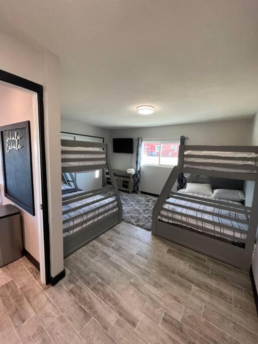 Four-Bedroom House photo 1