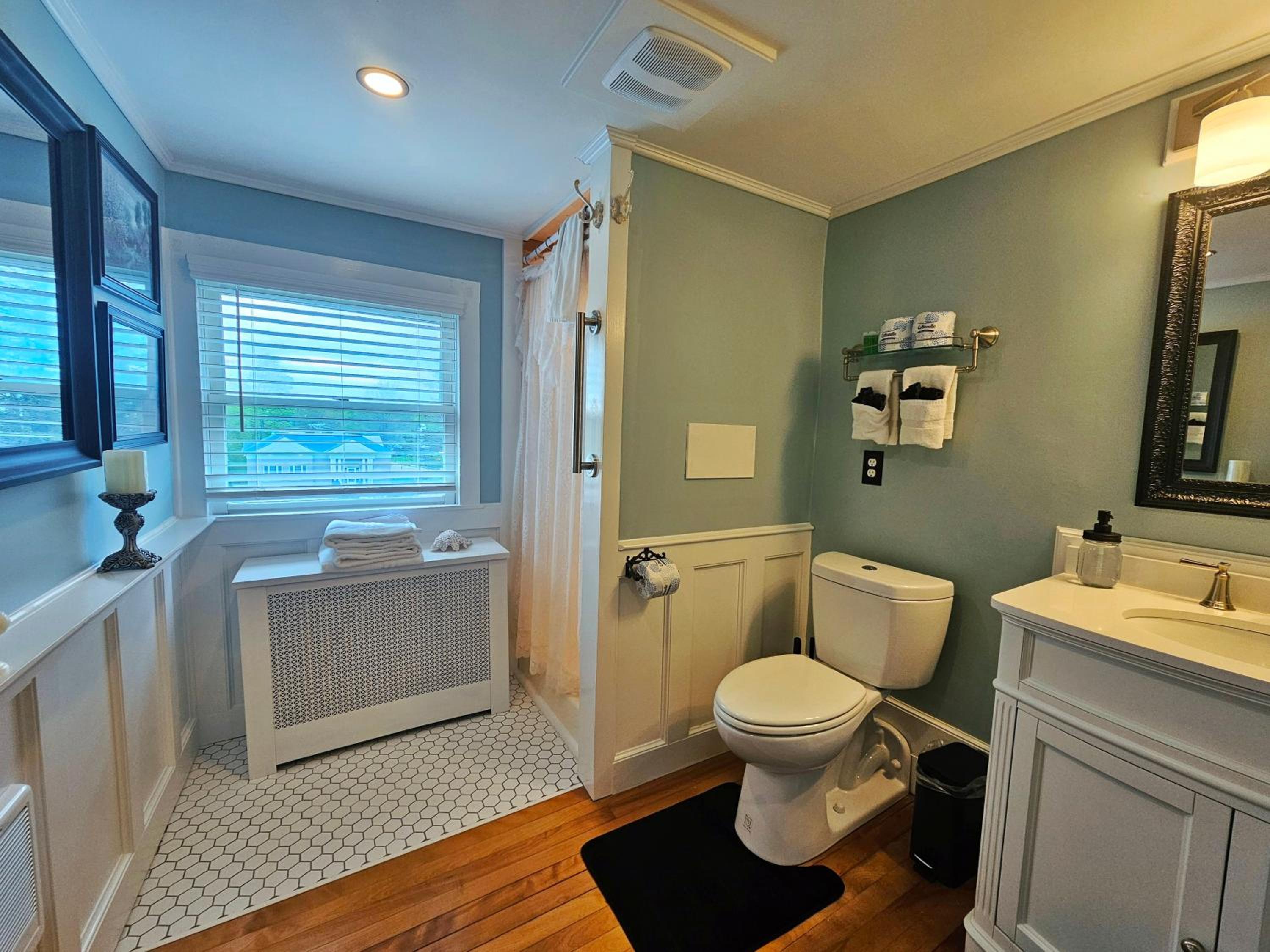 Deluxe Double Room with Bath photo 2