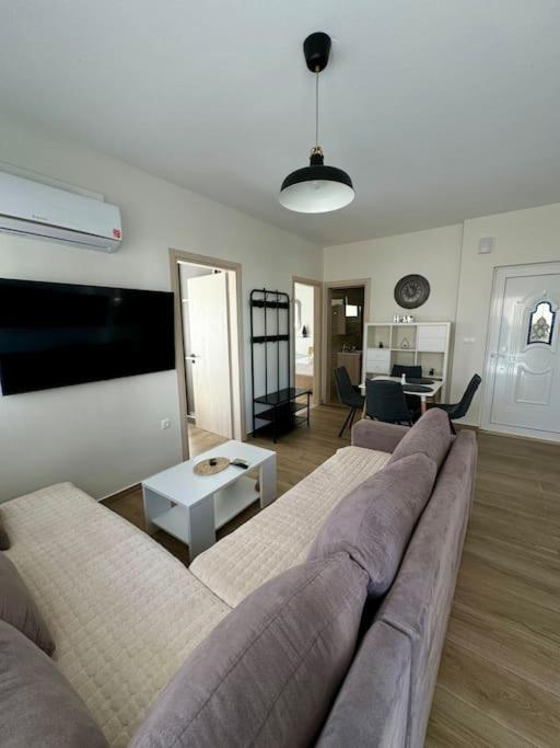 Two-Bedroom Deluxe Apartment with Balcony