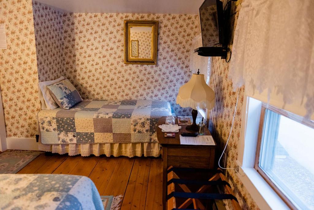 Standard Double or Twin Room photo 2