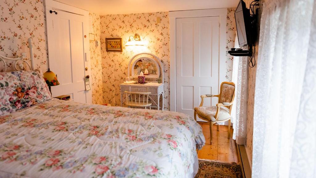 Double Room with Private Bathroom photo 3