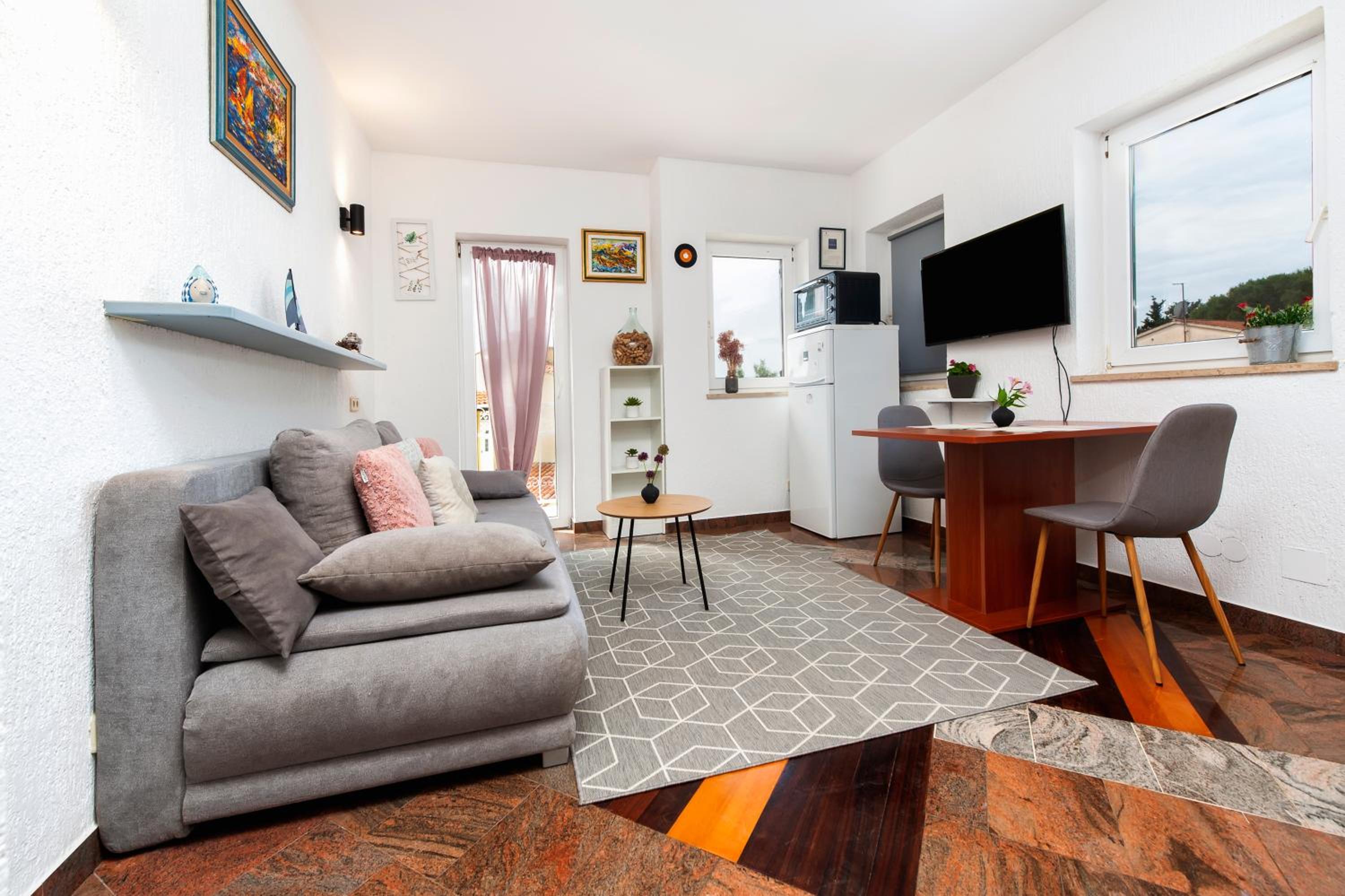 Apartment with Balcony