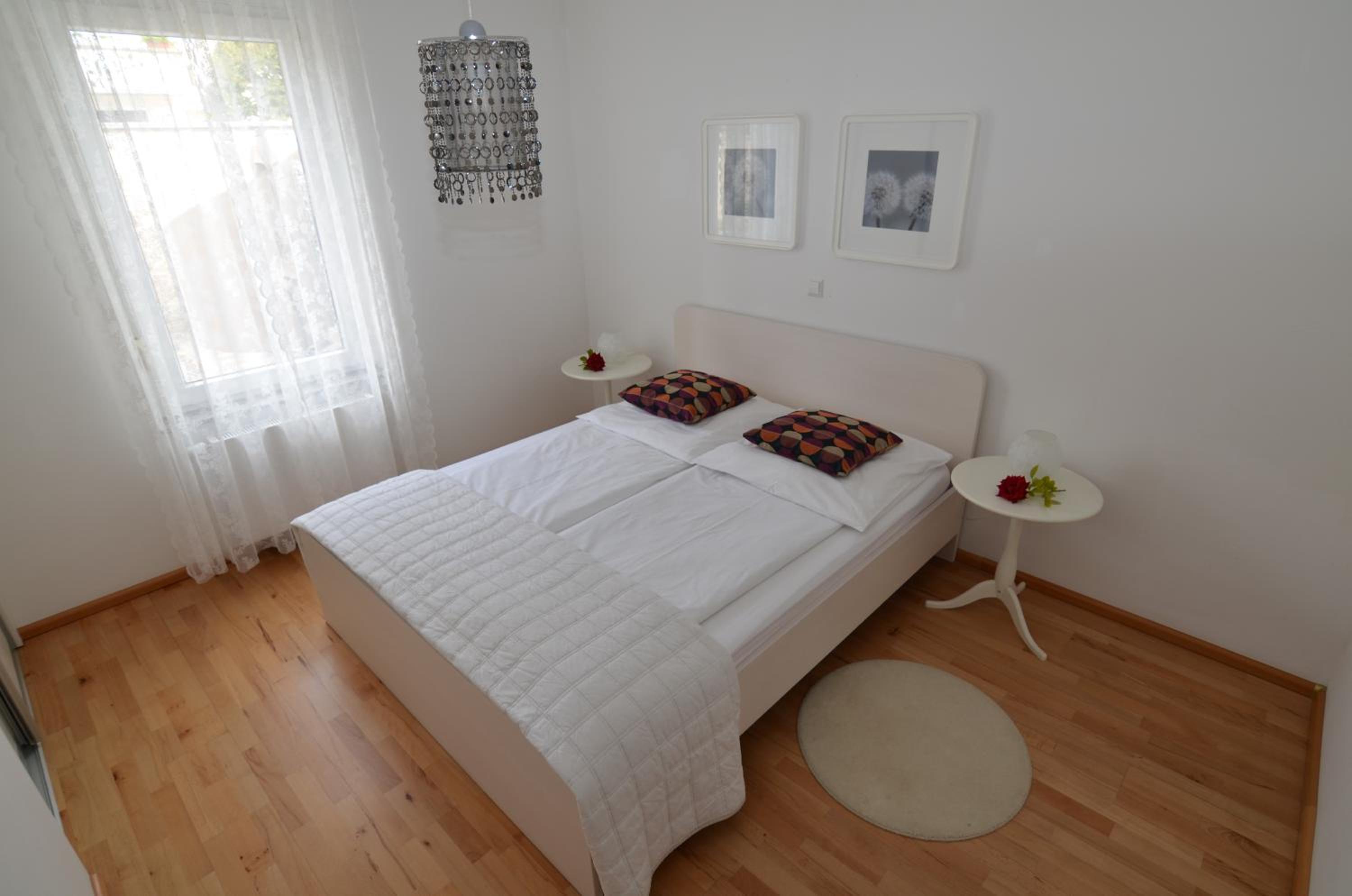 Deluxe Two-Bedroom Apartment With Terrace photo 3