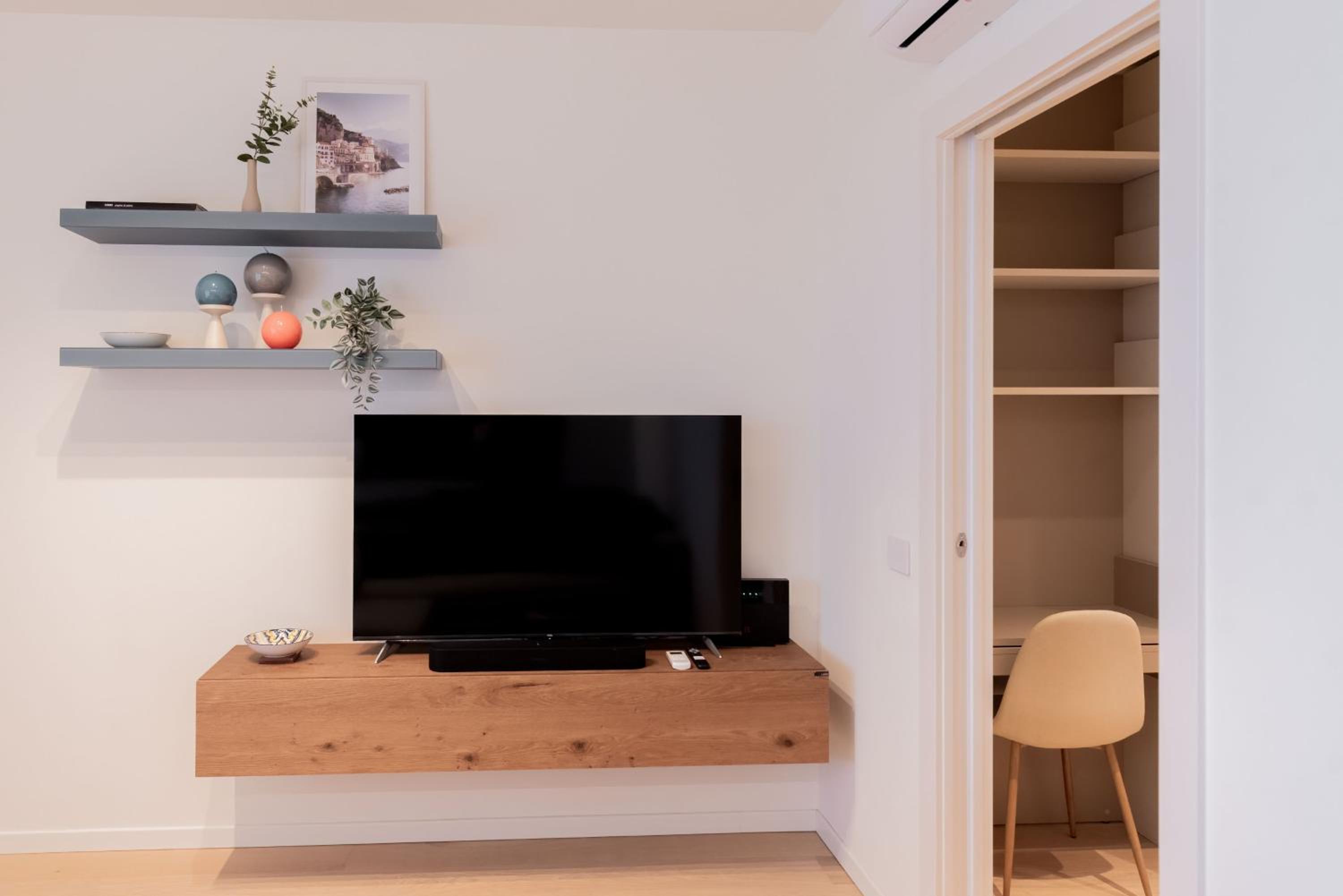 One-Bedroom House