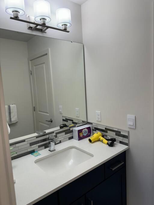 Four-Bedroom House photo 2