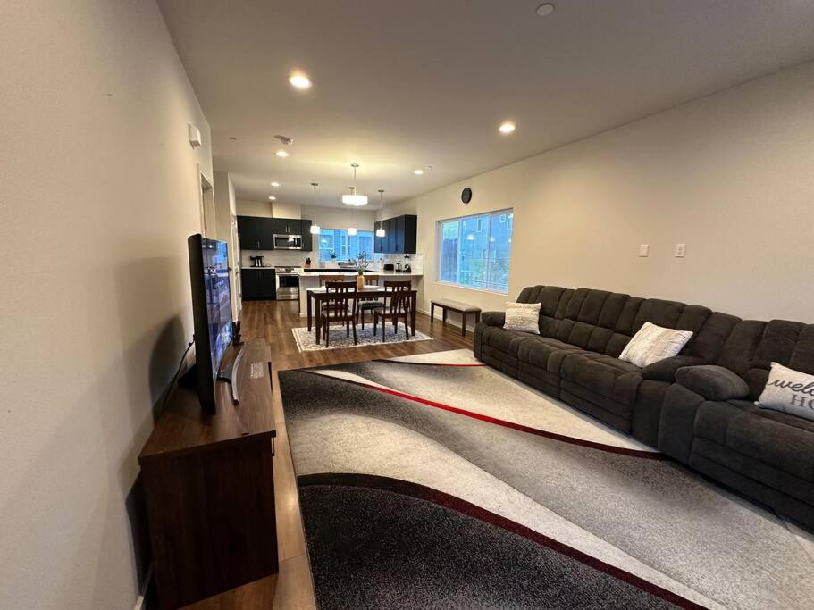 Four-Bedroom House photo 3