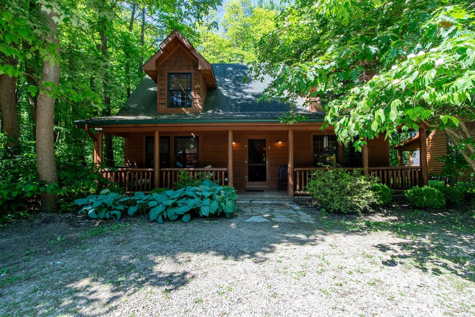 Three-Bedroom House photo 2