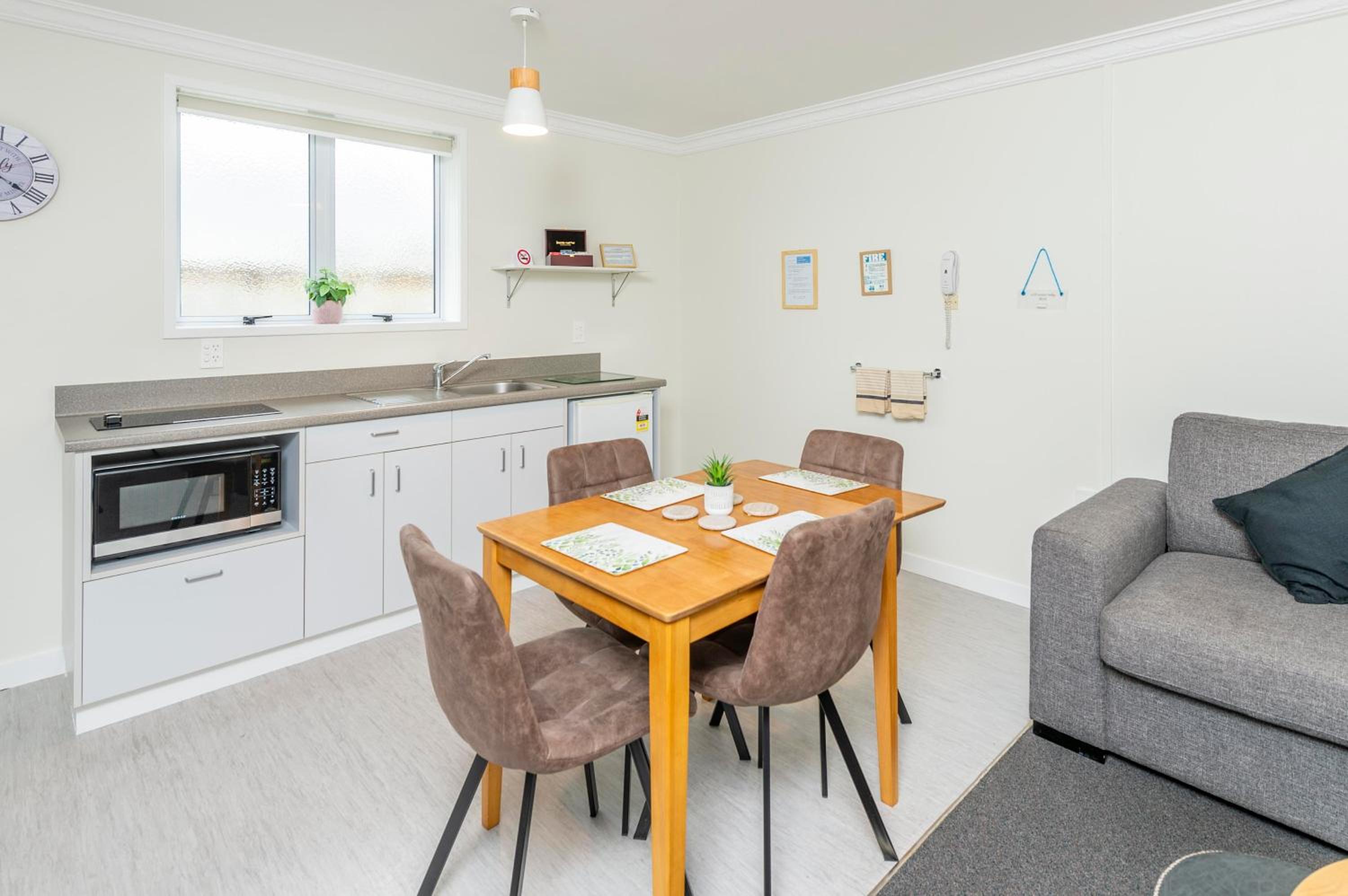 One Bedroom Apartment - Photo 4