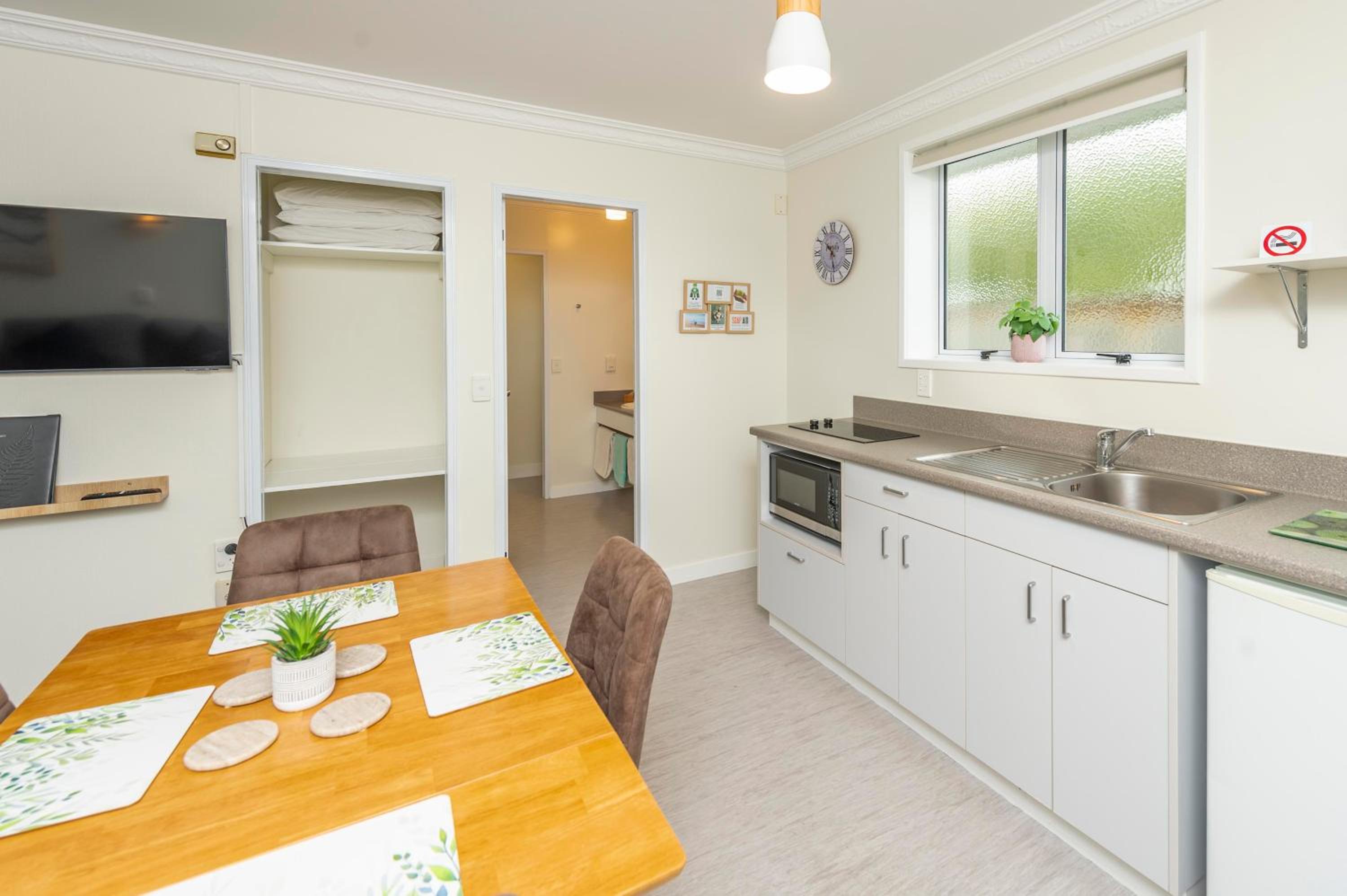 One Bedroom Apartment - Photo 5