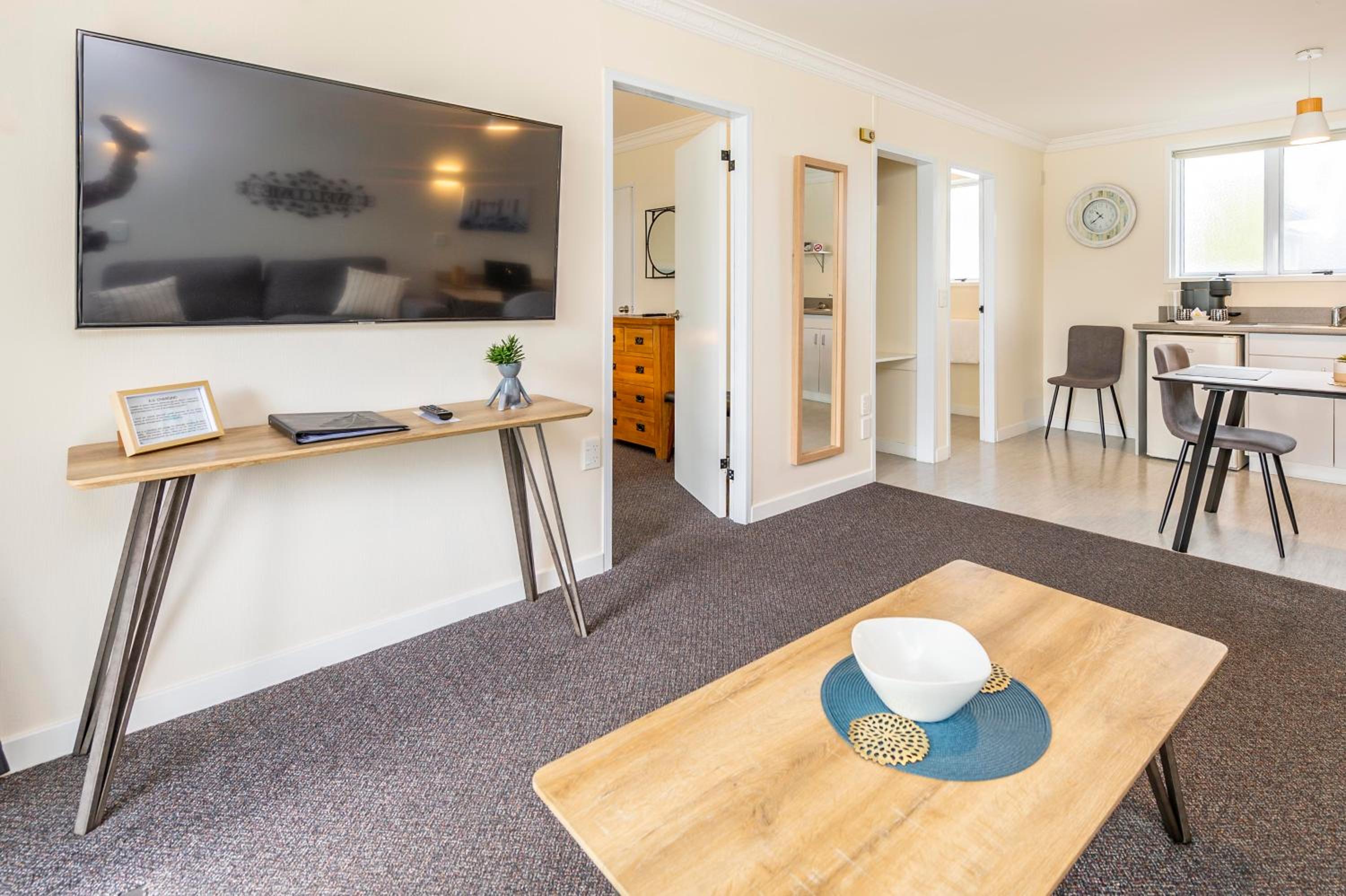Executive Apartment - Photo 3