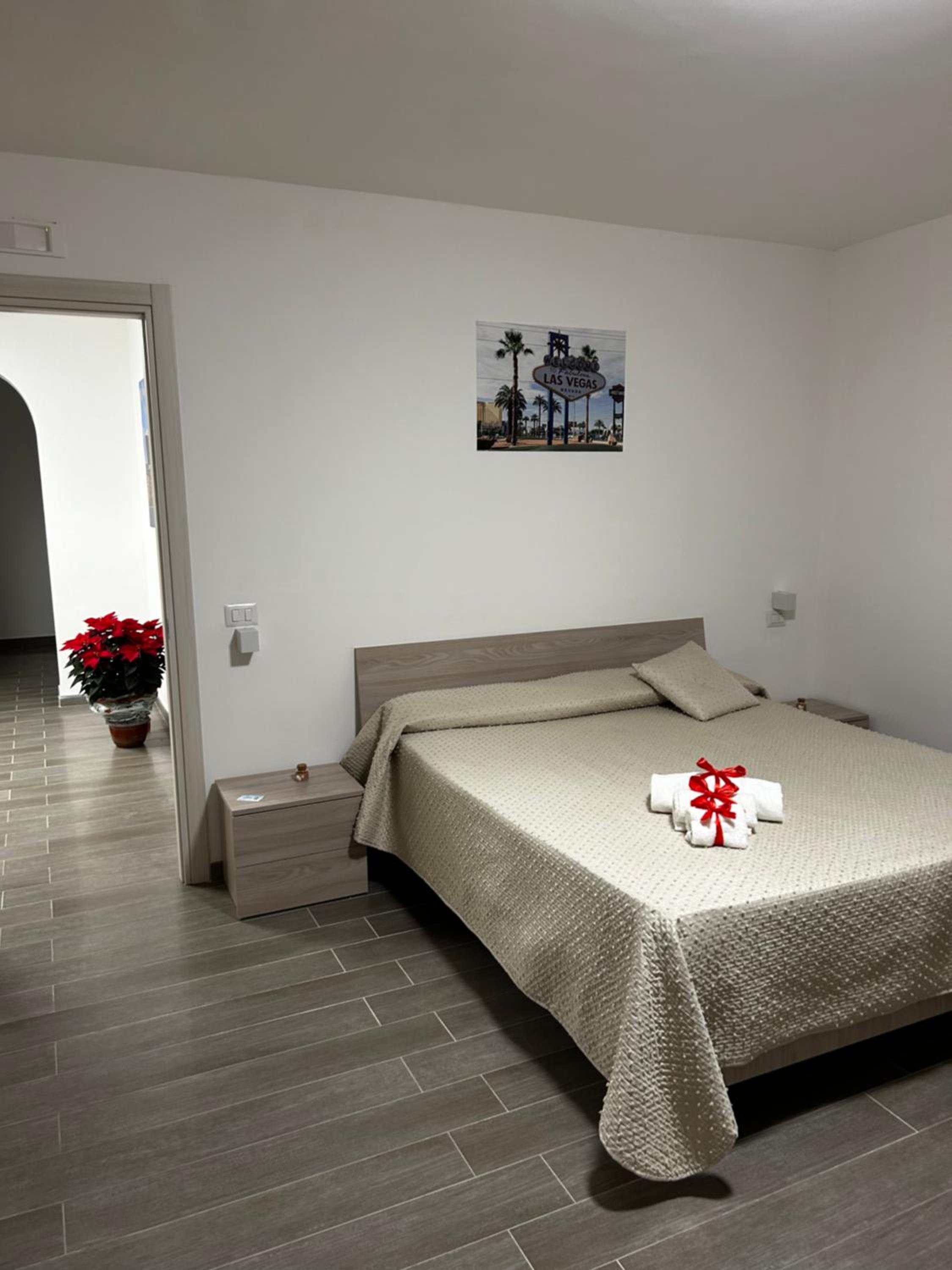 Double Room - Photo 3