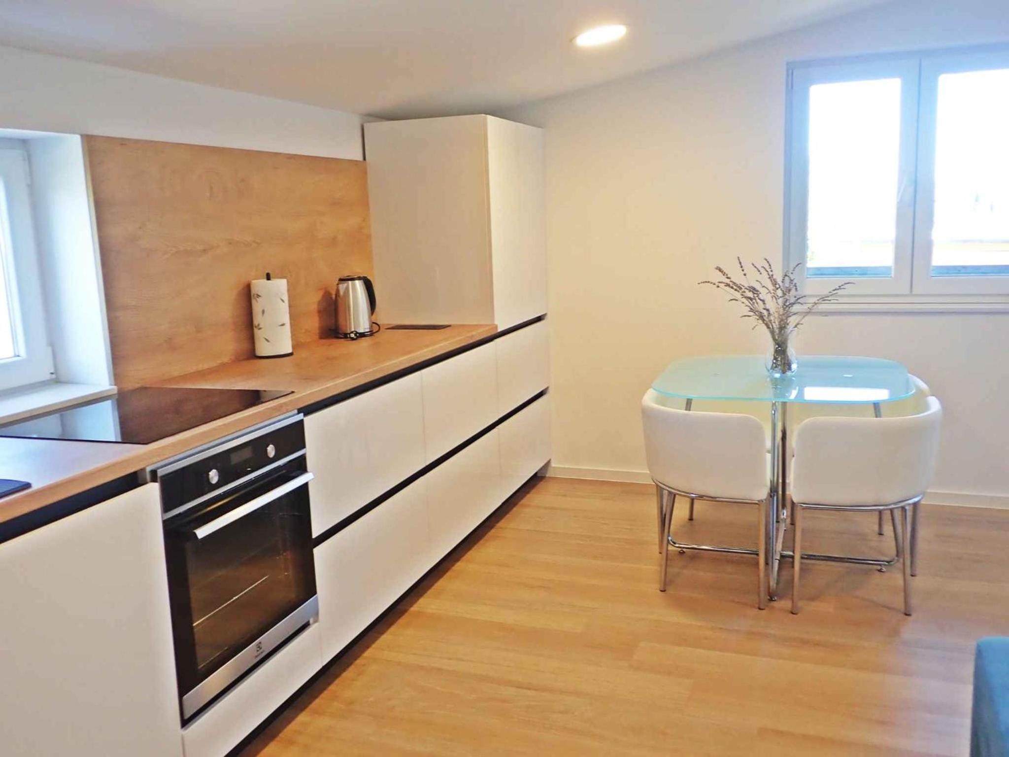 Apartment photo 2