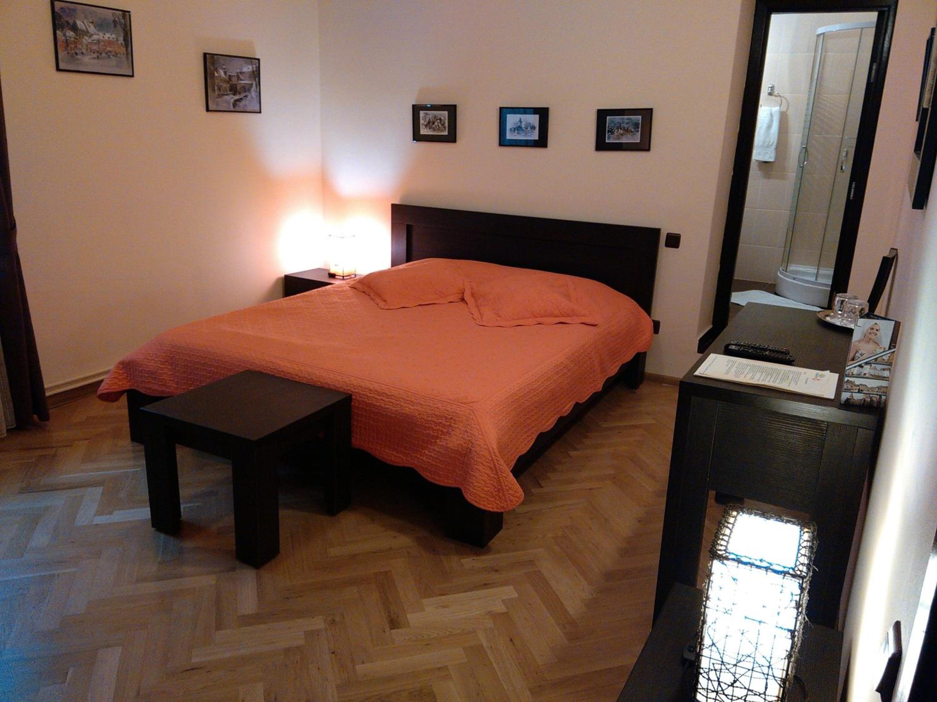 Double or Twin Room - Photo 14